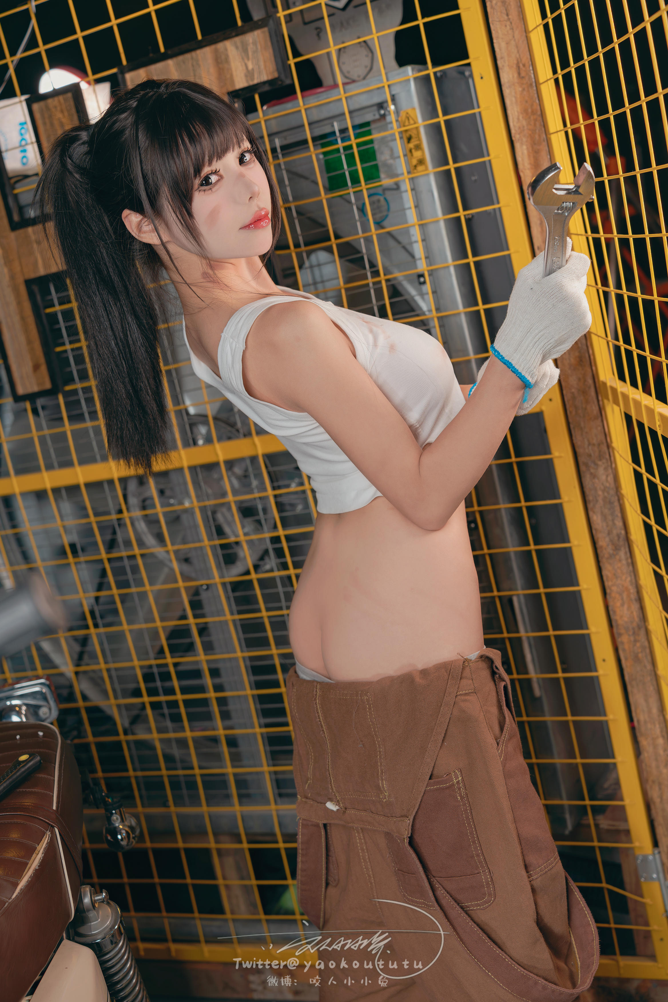 黏黏团子兔 NO.135 咬人小小兔 2401月作品『机车修理工』Shake it [70P+1V 1.53GB]_第2集