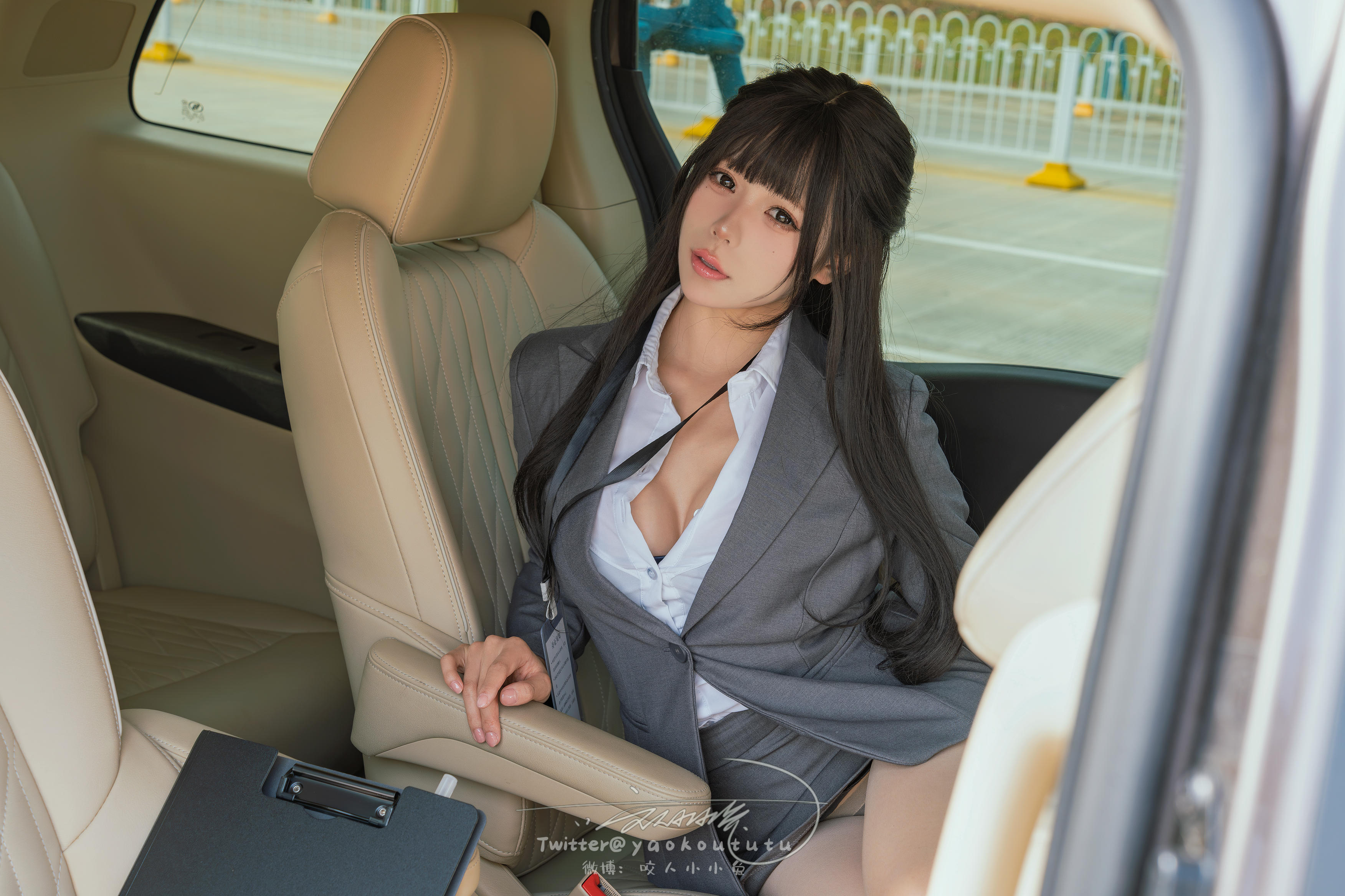 黏黏团子兔 NO.146 咬人小小兔(咬一口兔娘) 2403月作品『业务部潜规则』小剧场 [74P1V 1.56GB]_第1集