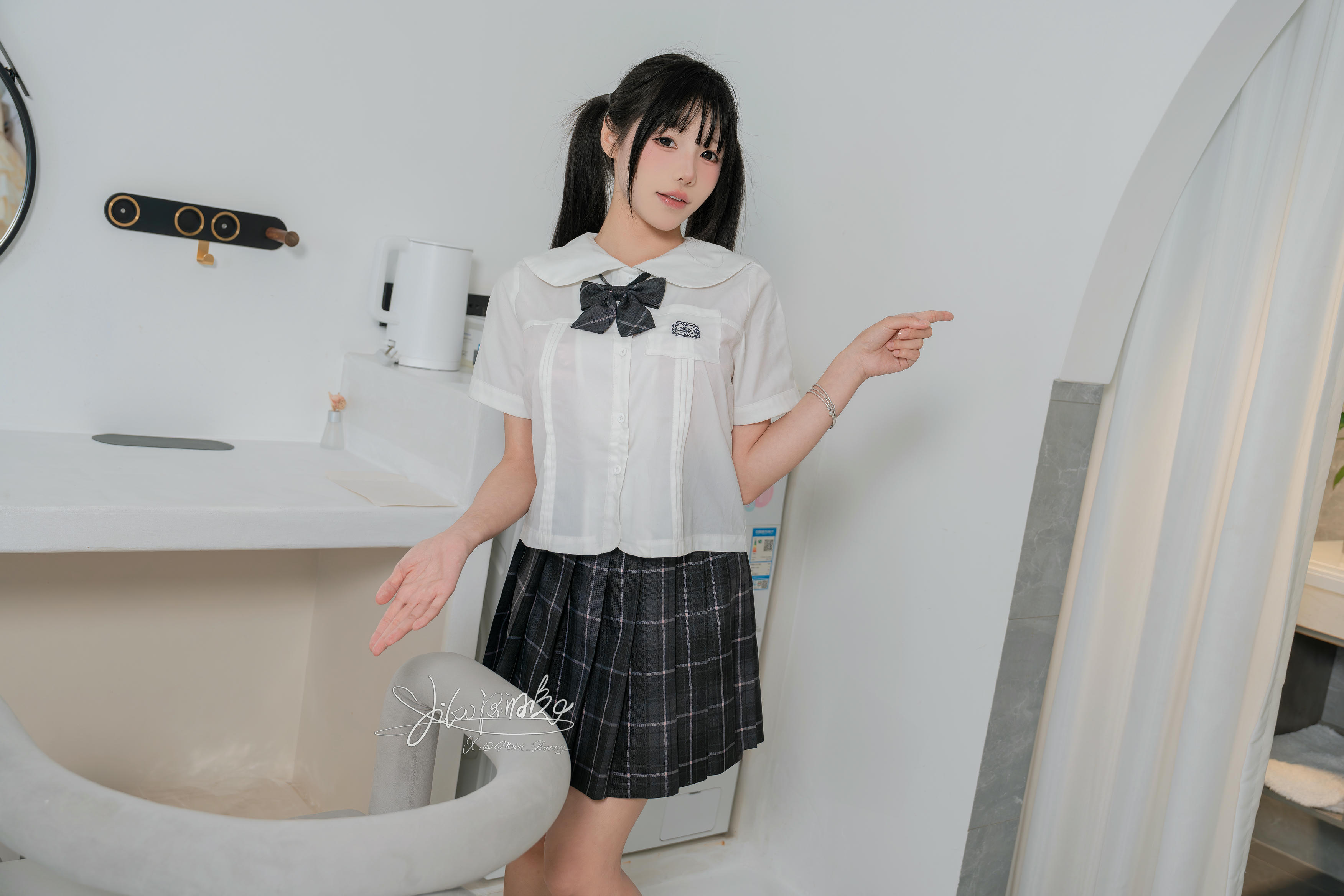Yiko湿润兔 NO.192 24.10月作品『雨后小故事』B WITH B[89P1V 1.69GB]_第1集
