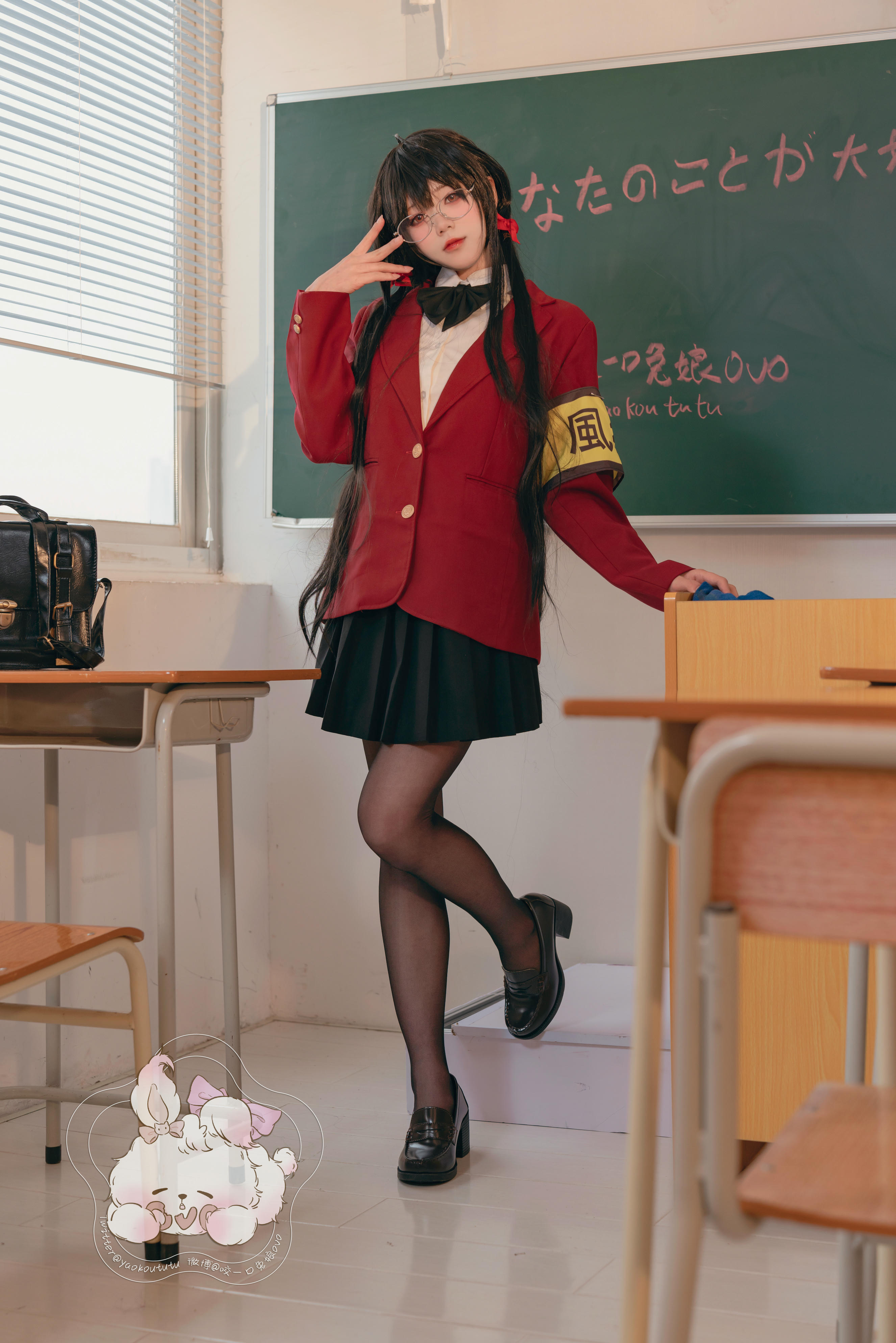 黏黏团子兔 NO.042 风纪委员大凤 [57P+1V 1.40GB]_第1集