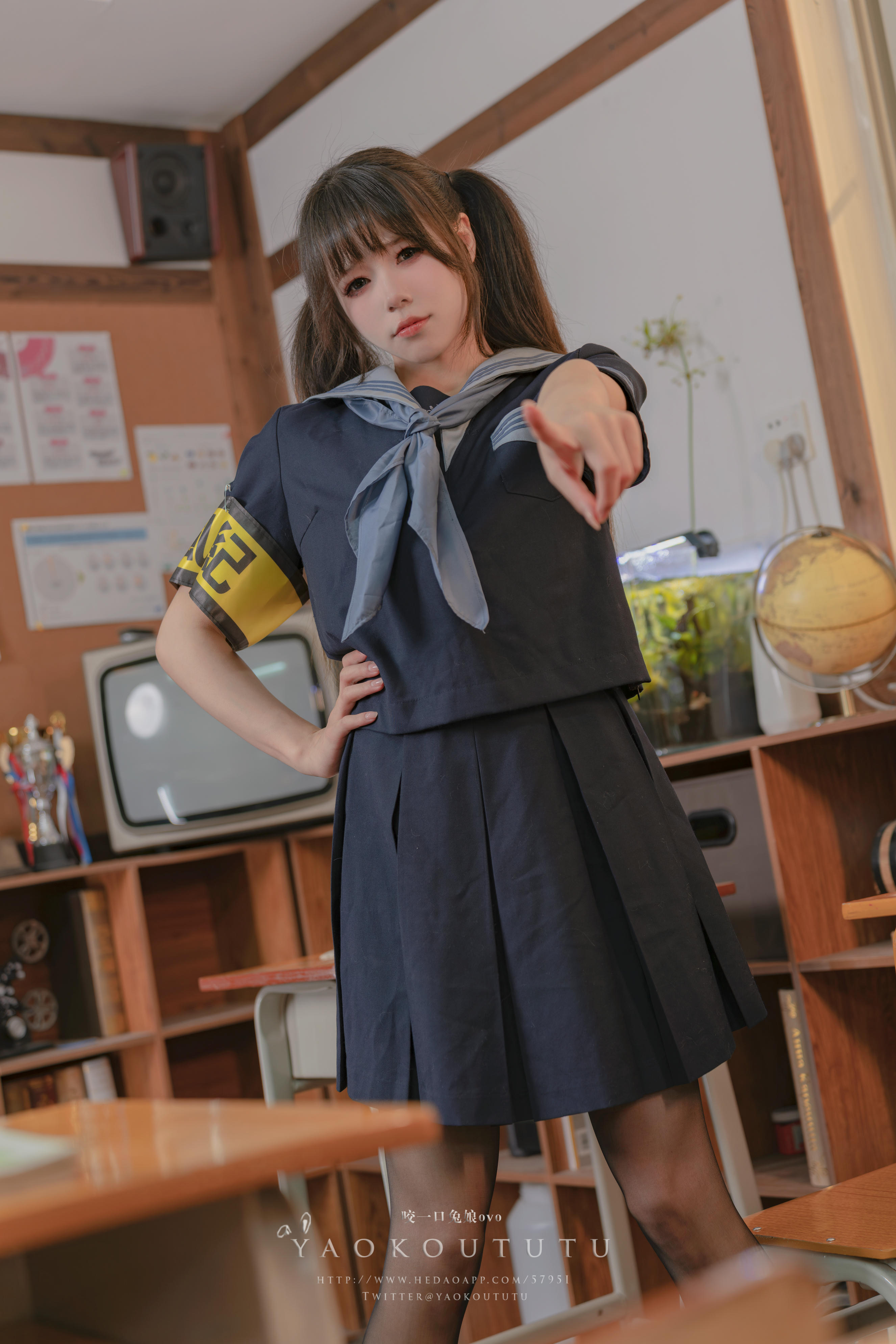 黏黏团子兔 NO.070 咬一口兔娘ovo『学生会长竞选中 脸红的思春期』[55P+1V 1.24GB]_第1集