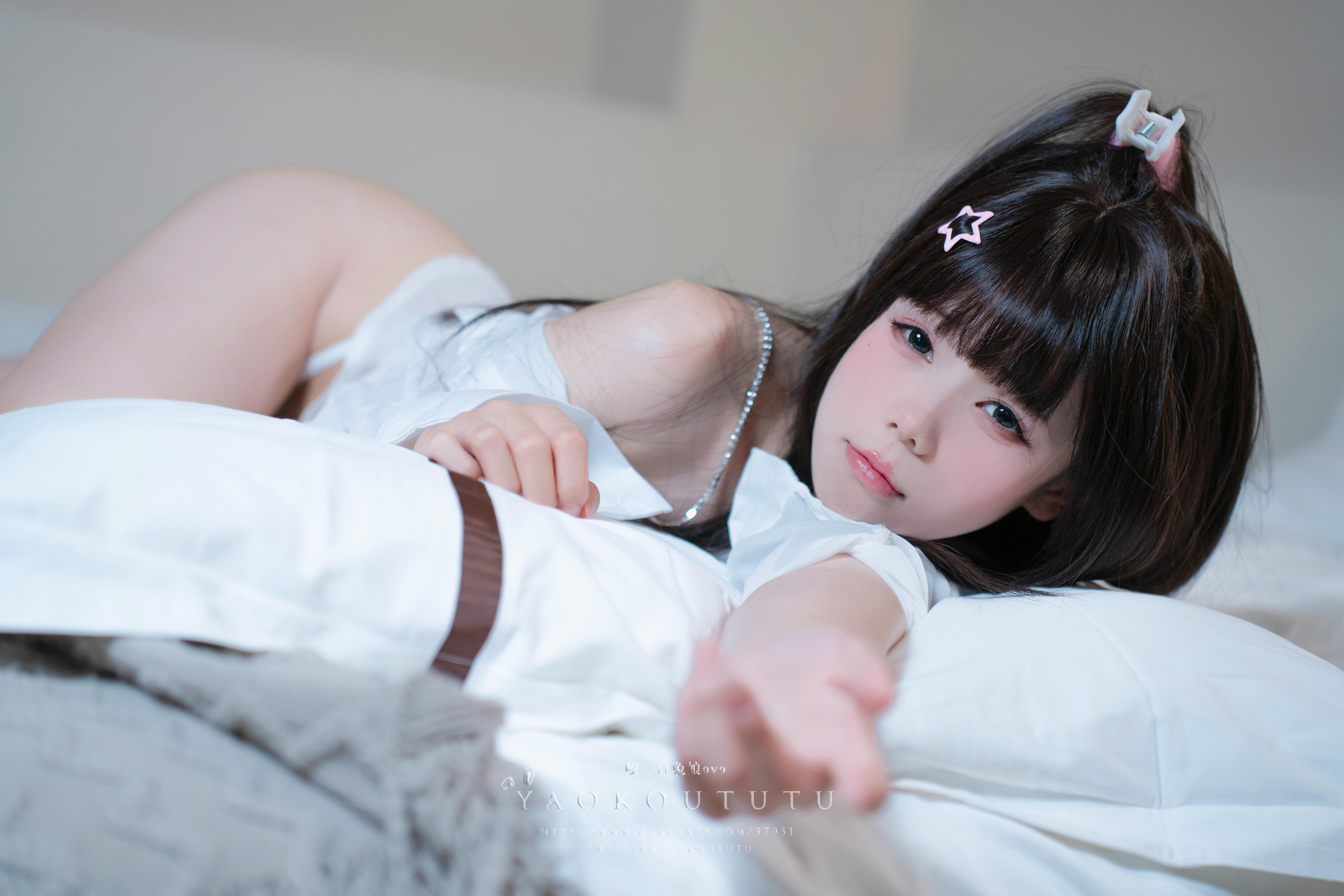 黏黏团子兔 NO.078 咬一口兔娘ovo『男友衬衣+1V Boom Boom』[58P1V 1.56GB]_第2集