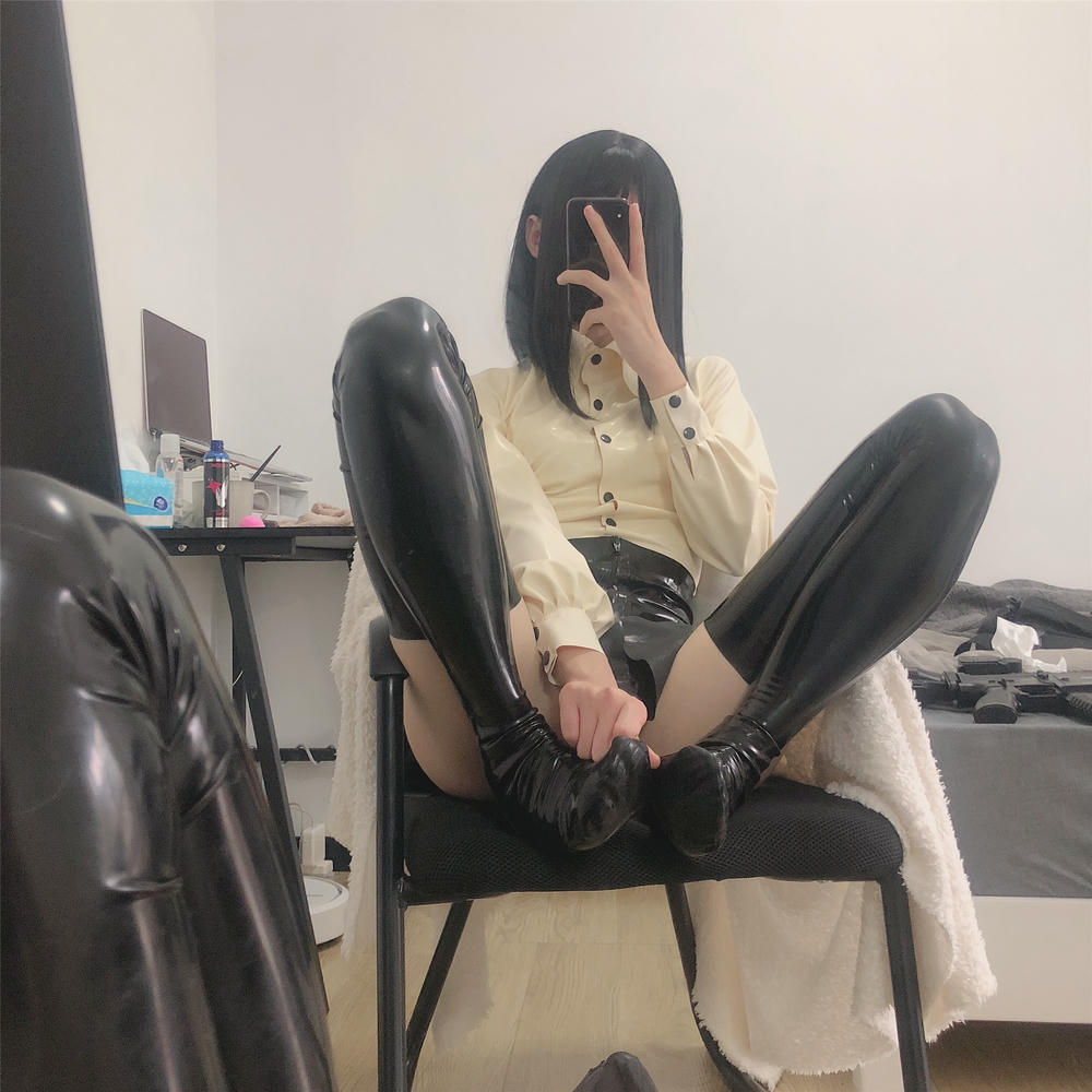 眼酱大魔王w 合集2 - 2-微博姬@眼眼兽 五月合集 绝对领域 女仆店 D.VA原版未压缩_第2集