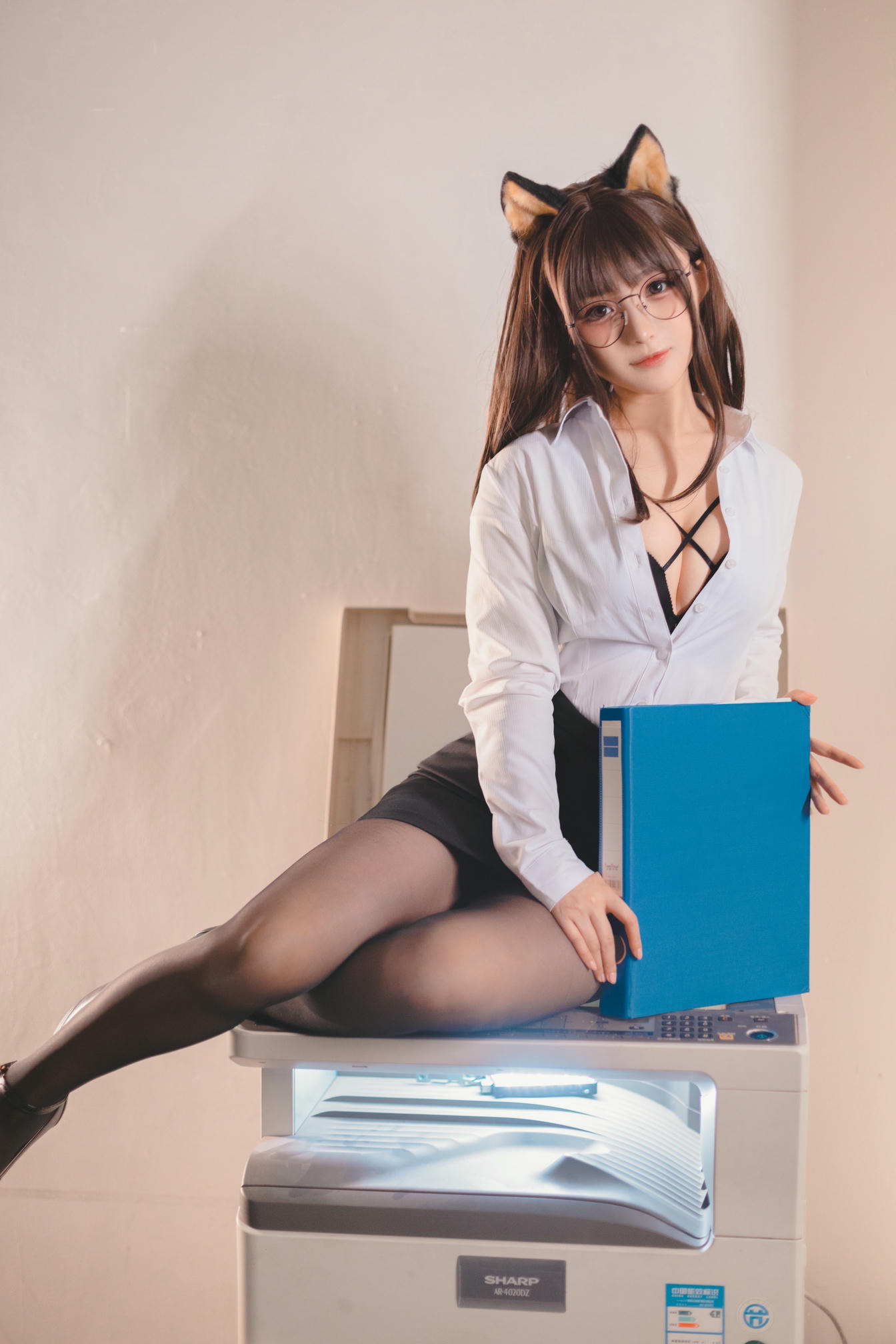 樱井宁宁-桜井宁宁 NO.039 柴犬秘书 [58P 1.2GB]_第2集