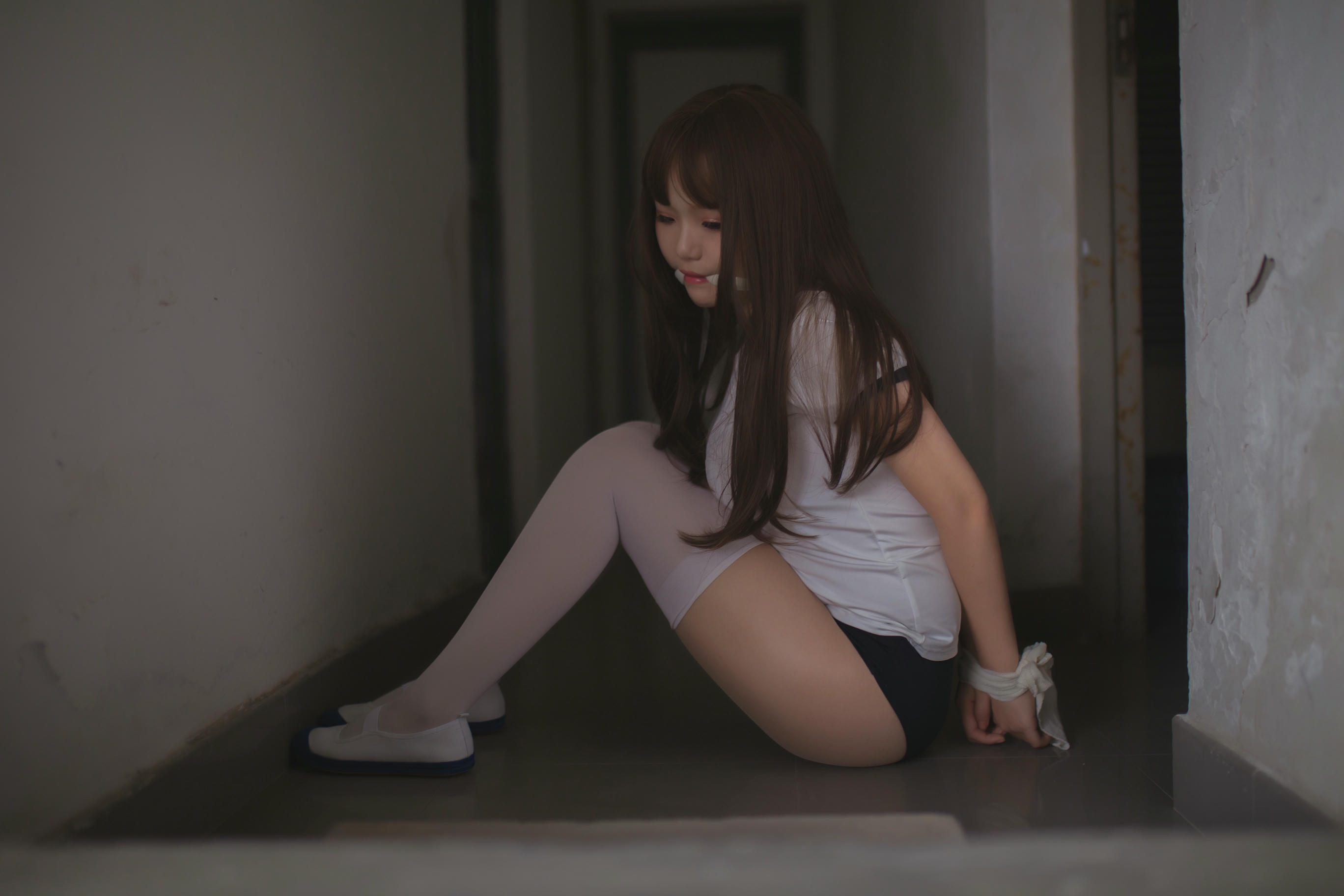 Yoko宅夏 NO.002 白丝捆绑 [30P-204MB]_第1集