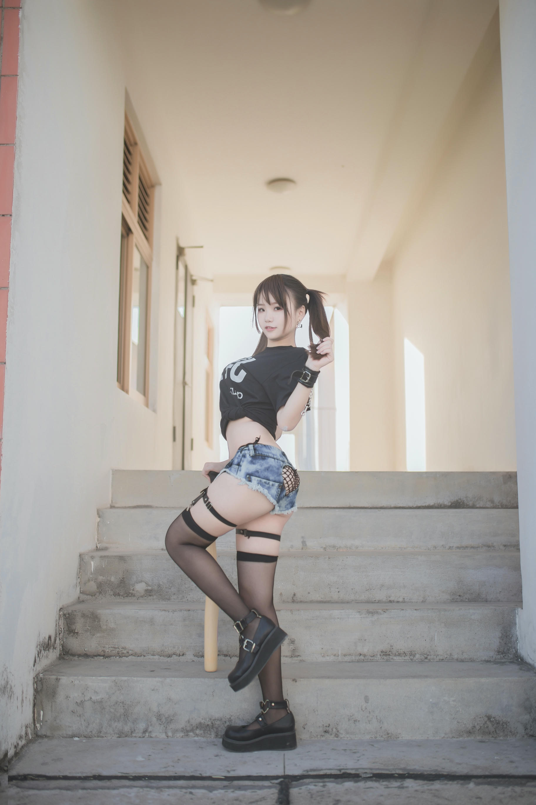 Yoko宅夏 NO.005 巨乳 [28P-146MB]_第1集