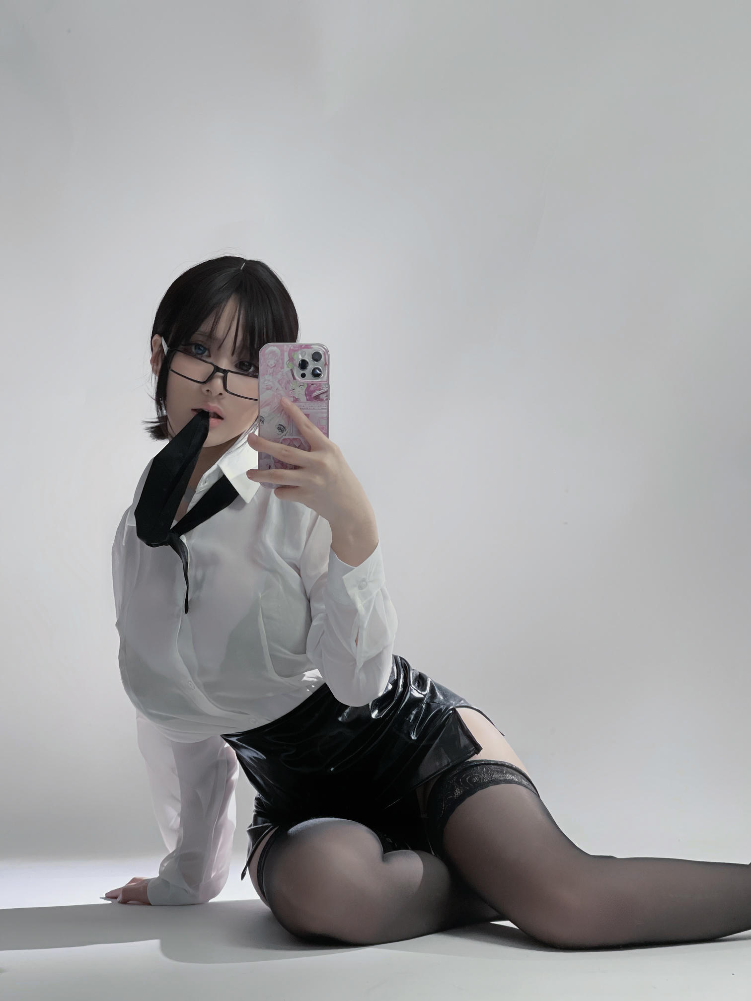 幼愛youmeko NO.013 黑丝眼镜OL [28P 84MB]_第1集