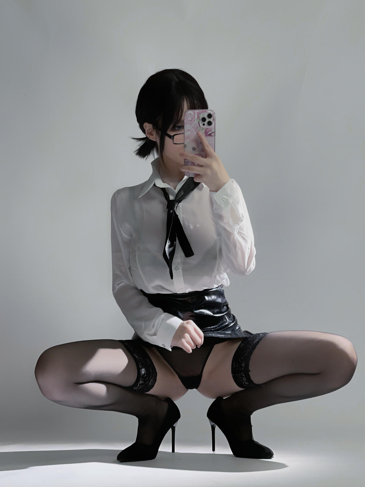 幼愛youmeko NO.013 黑丝眼镜OL [28P 84MB]_第1集