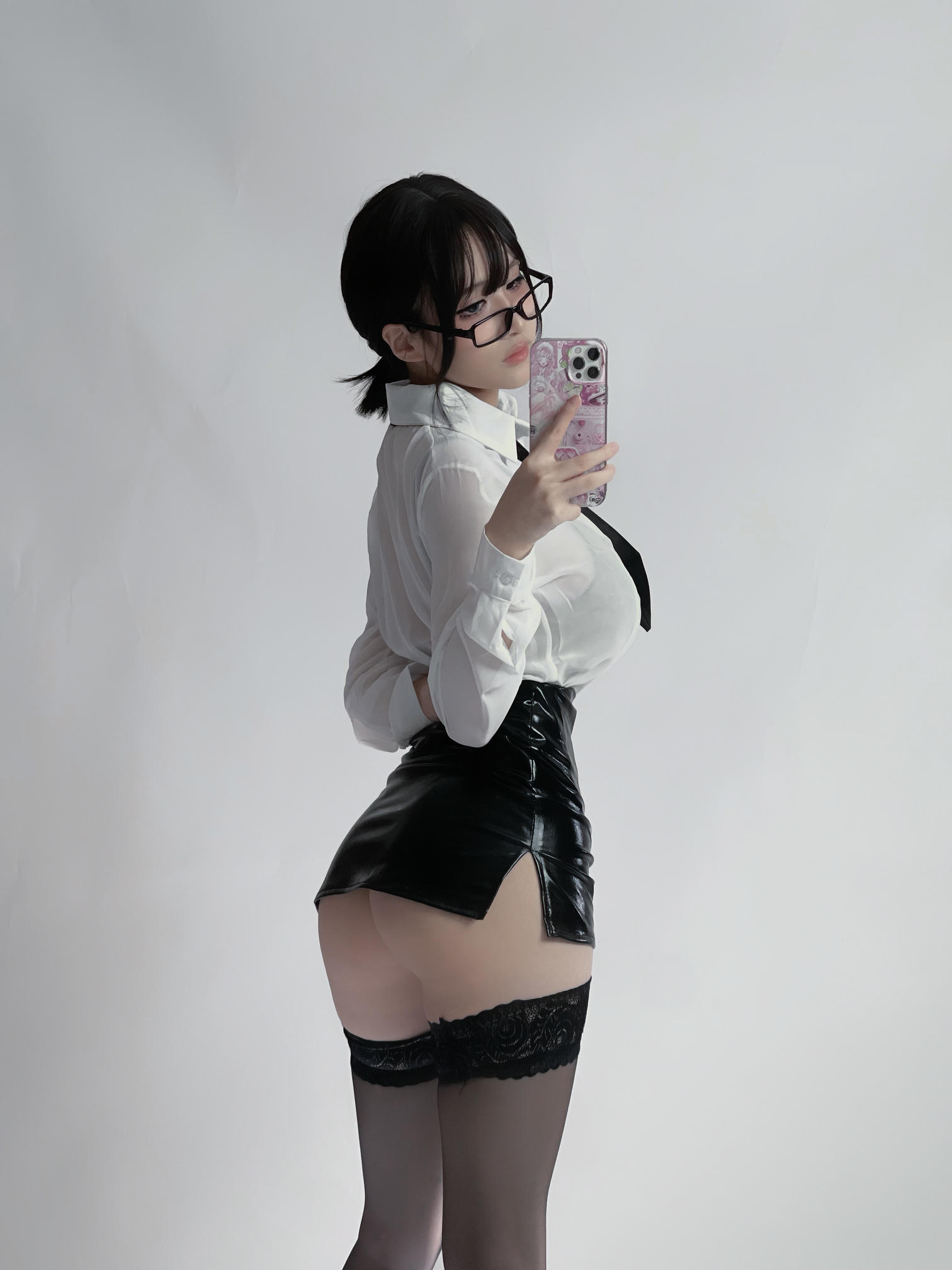 幼愛youmeko NO.013 黑丝眼镜OL [28P 84MB]_第1集