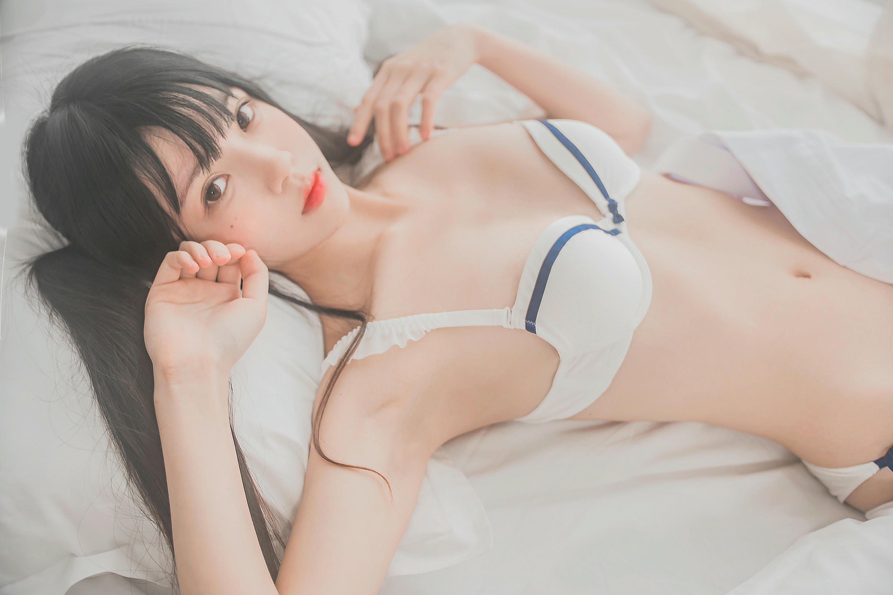 桜桃喵 NO.001 白衬衫双马尾 [47P-345MB]_第2集