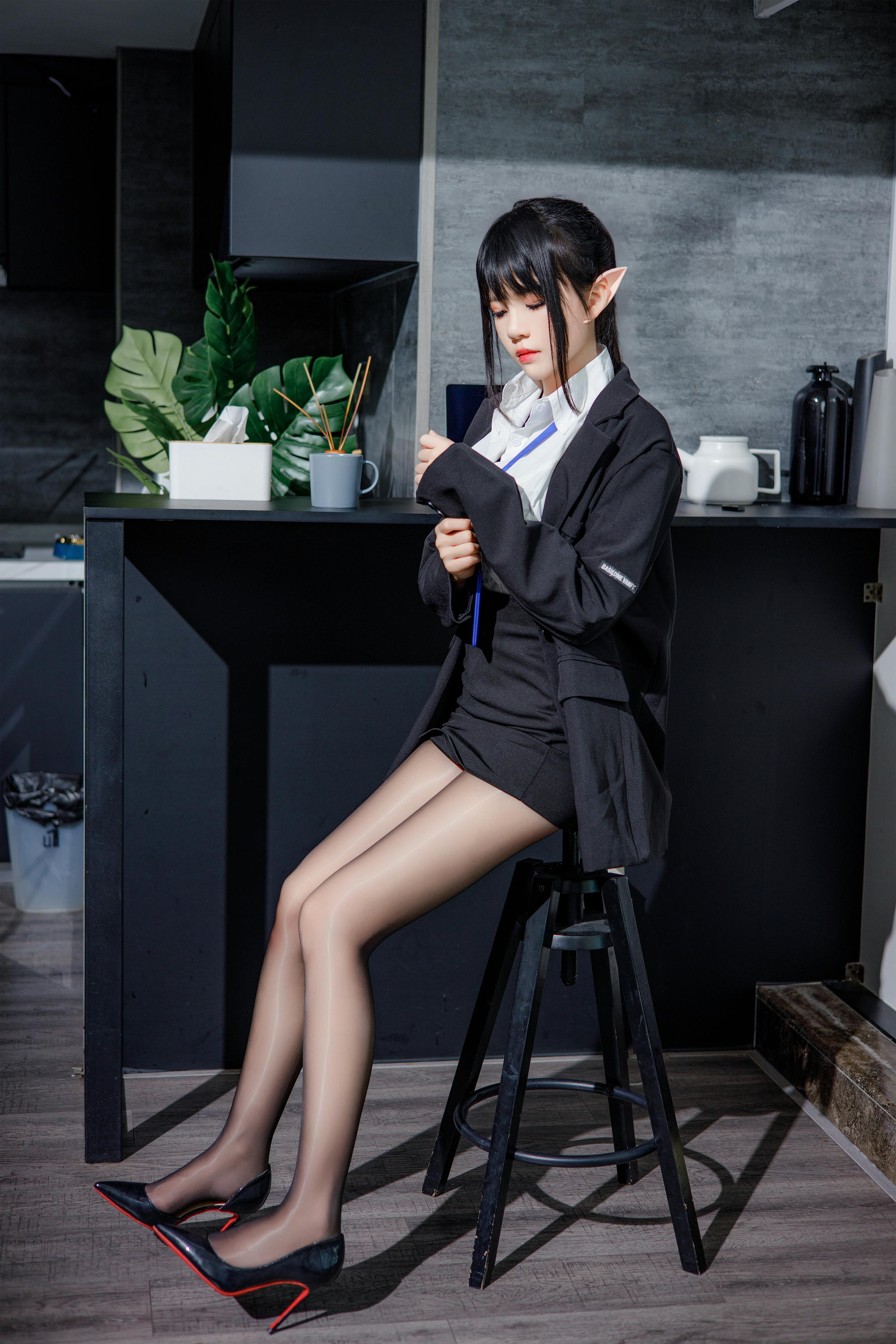 桜桃喵 NO.183 城市中的精灵 精灵OL [46P1V 1.23GB]_第1集