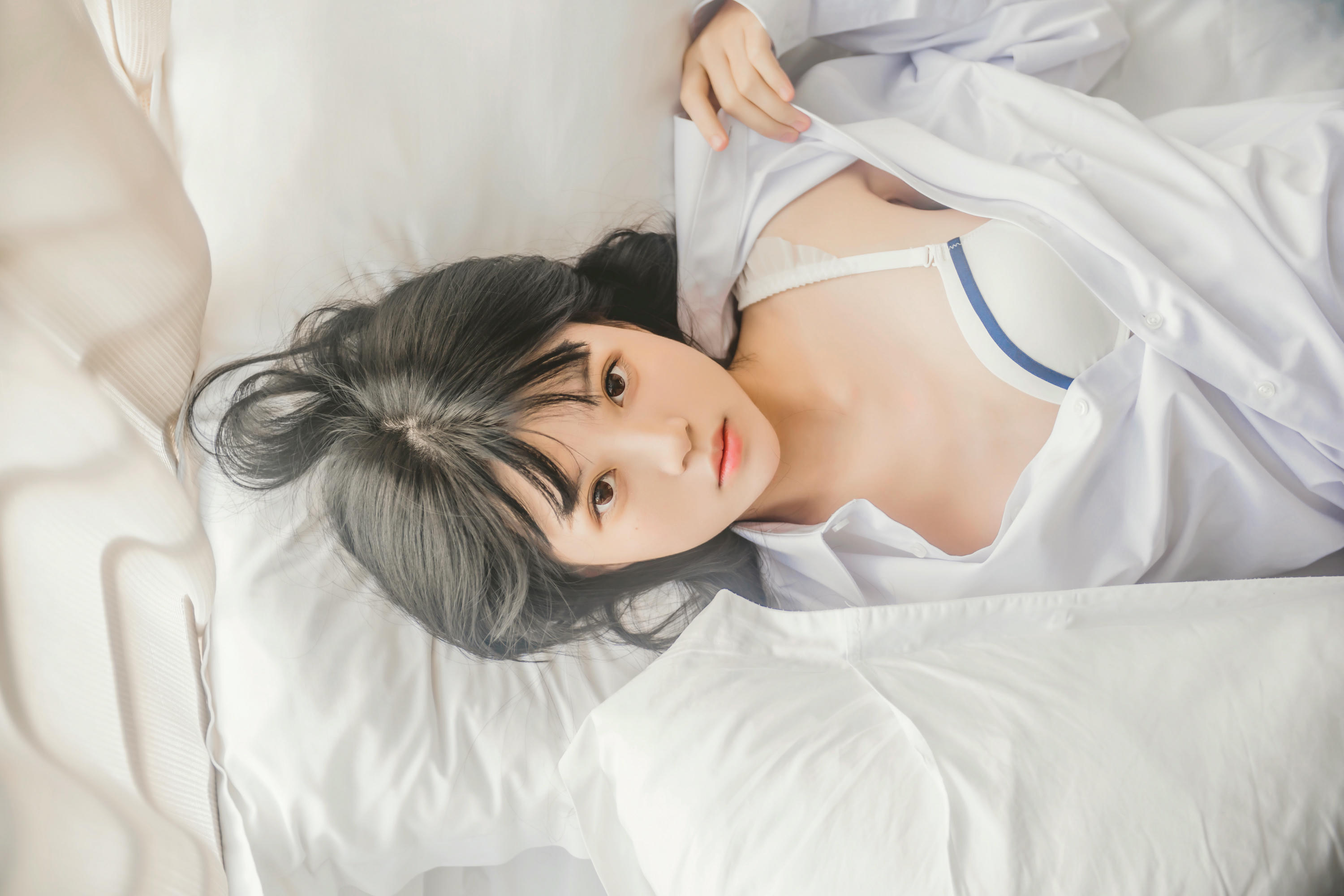 桜桃喵 NO.002 白衬衫散发 [49P-409MB]_第2集