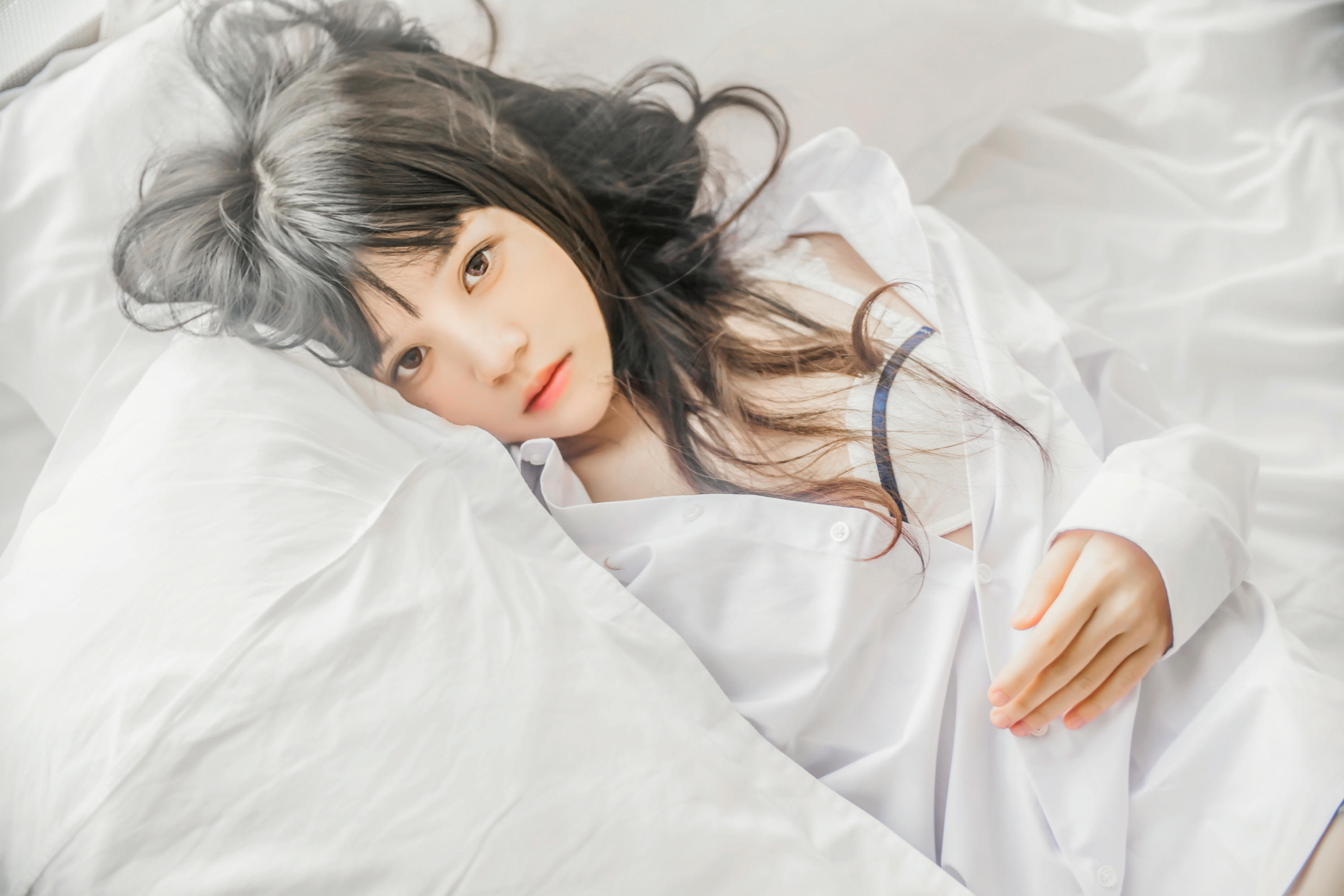 桜桃喵 NO.002 白衬衫散发 [49P-409MB]_第2集