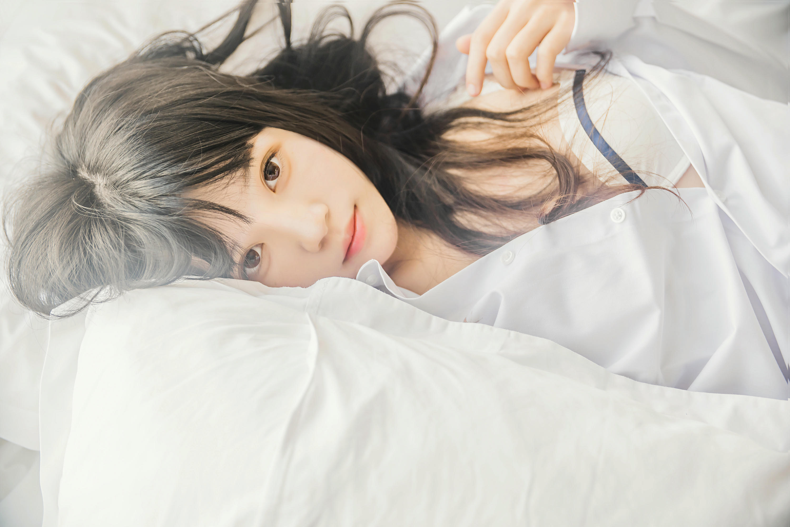 桜桃喵 NO.002 白衬衫散发 [49P-409MB]_第2集