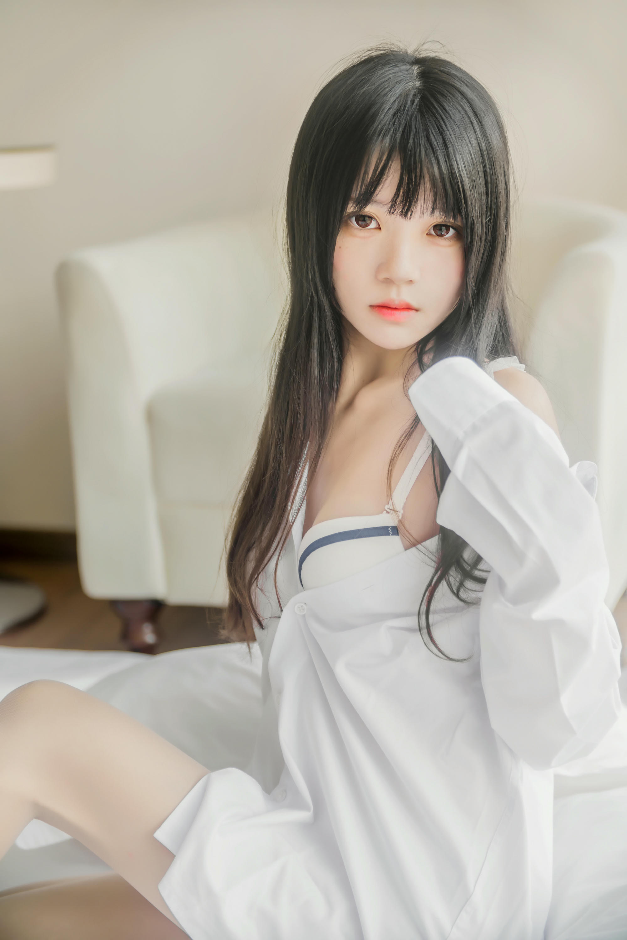 桜桃喵 NO.002 白衬衫散发 [49P-409MB]_第2集