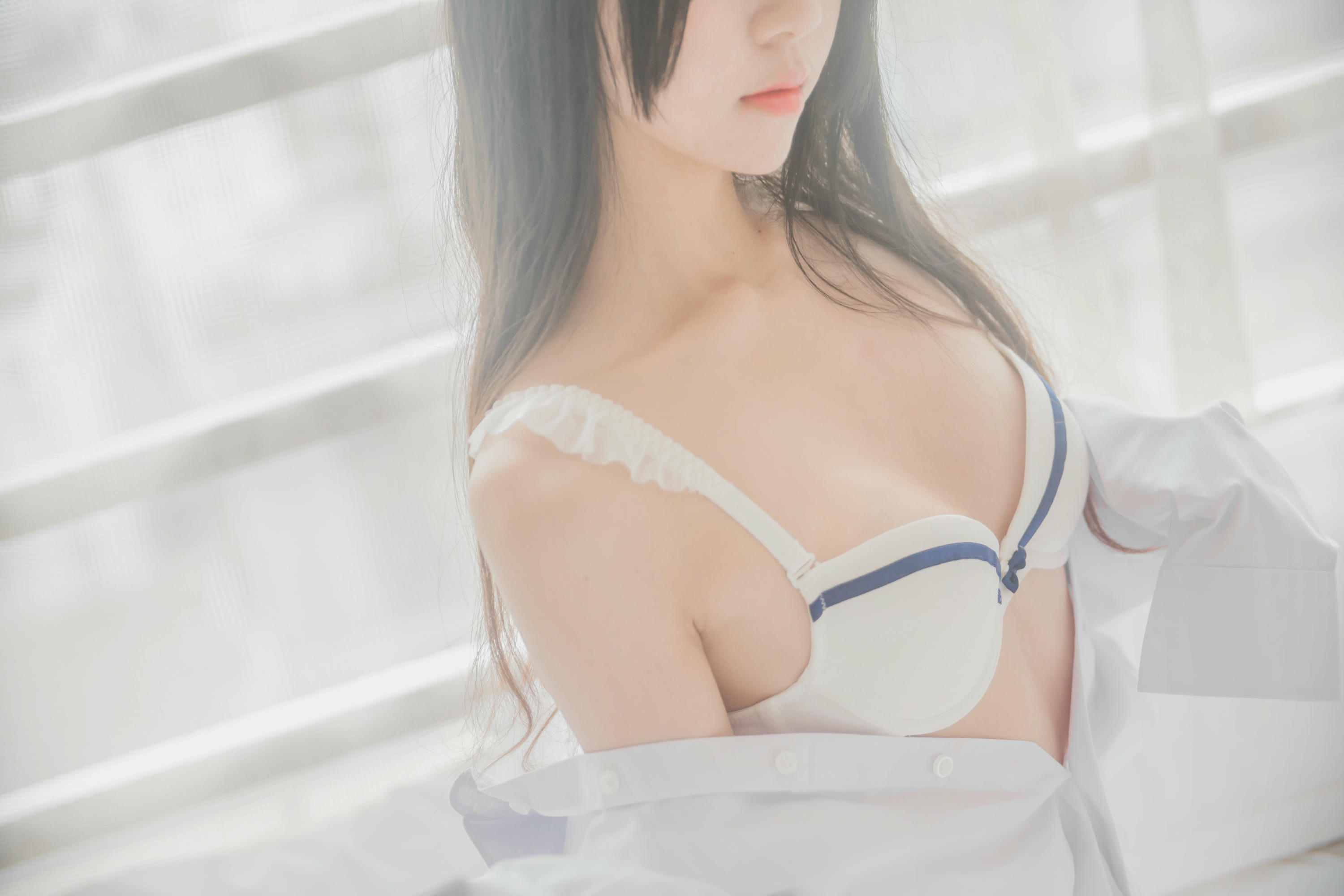 桜桃喵 NO.002 白衬衫散发 [49P-409MB]_第2集