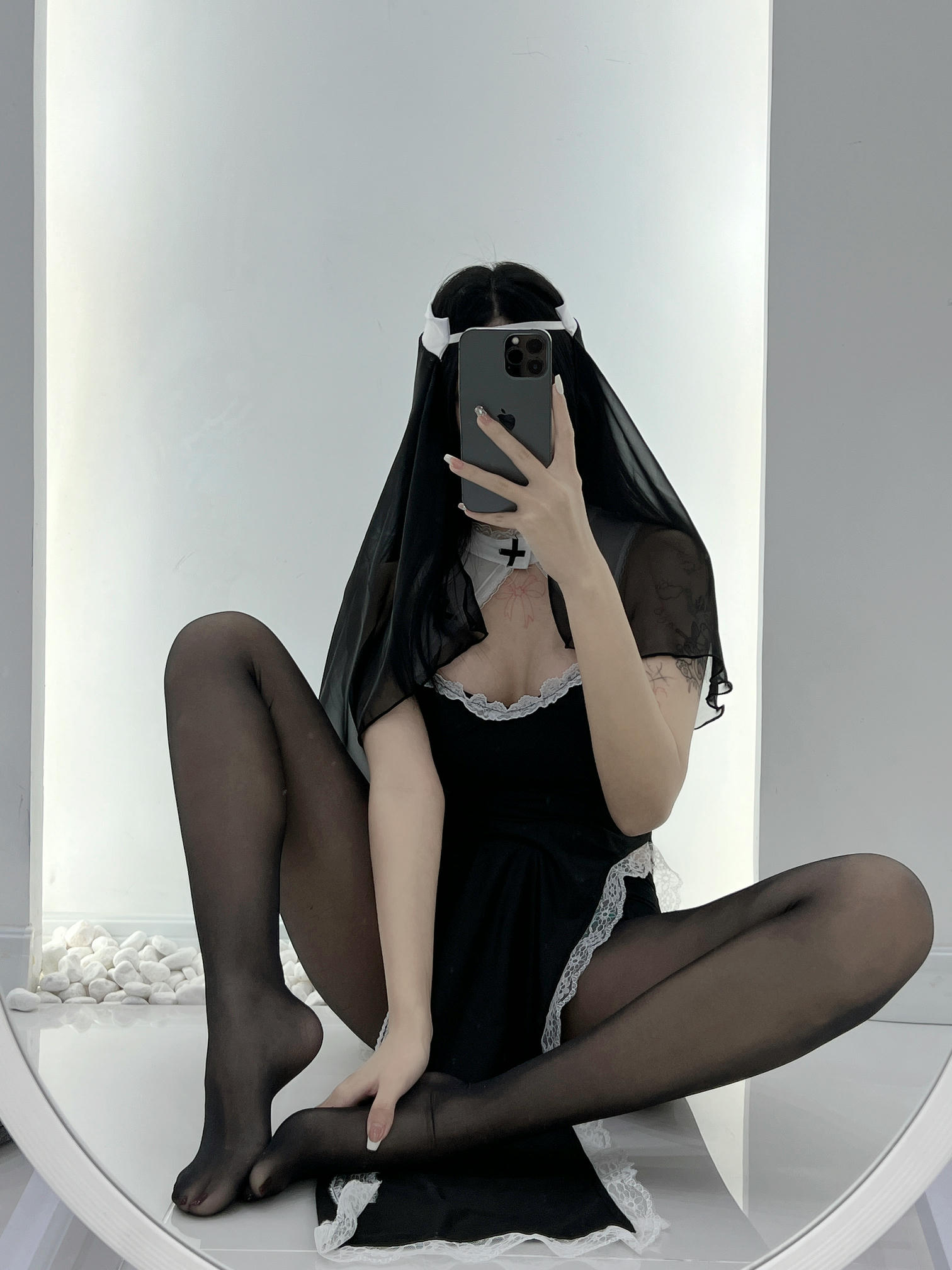 微密圈-鱼神 NO.008 修女服[26P 2V 131.3M]_第1集