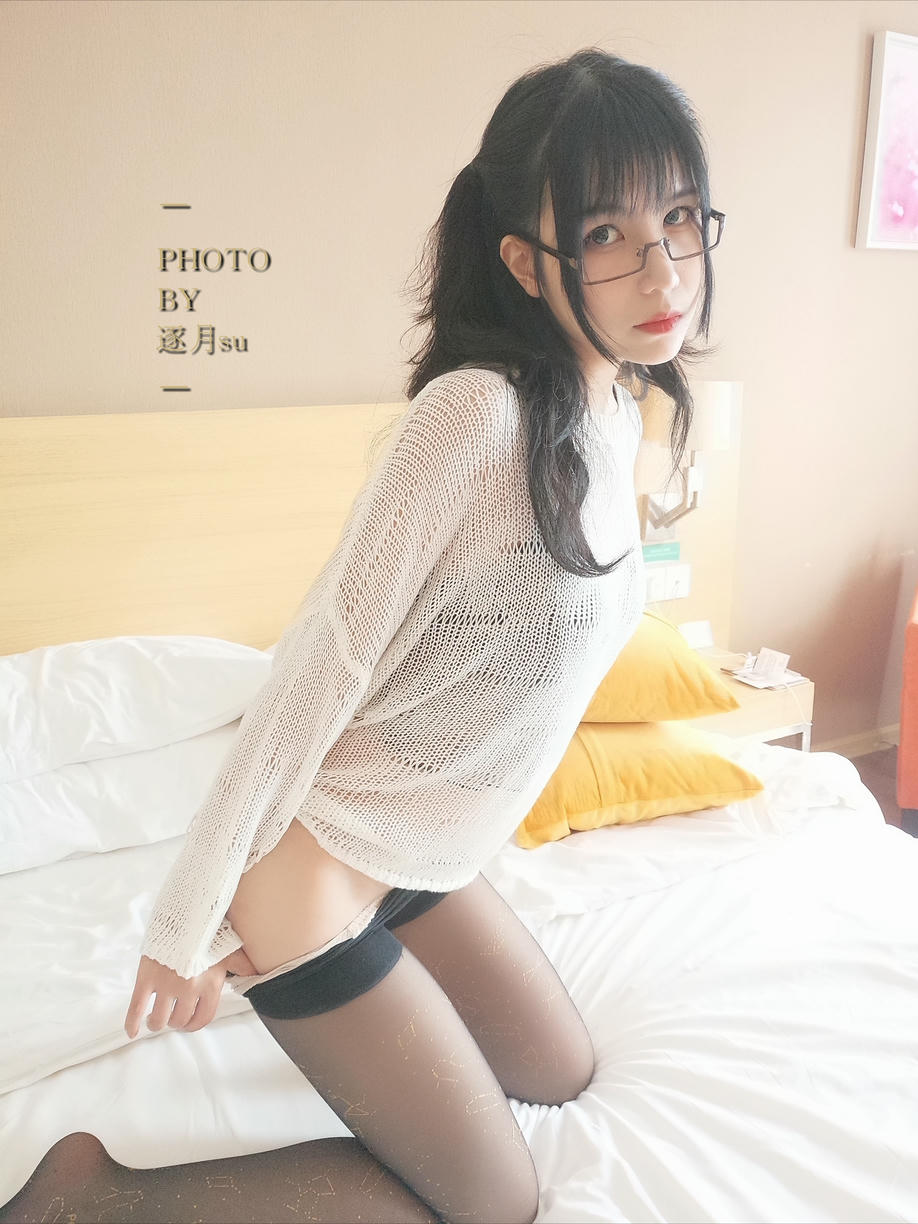逐月SU - 足控向_第1集
