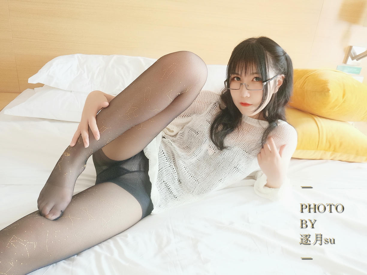 逐月SU - 足控向_第1集