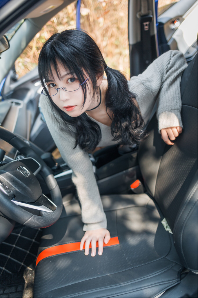 逐月SU - 野外露出（车内篇）[45P]_第1集