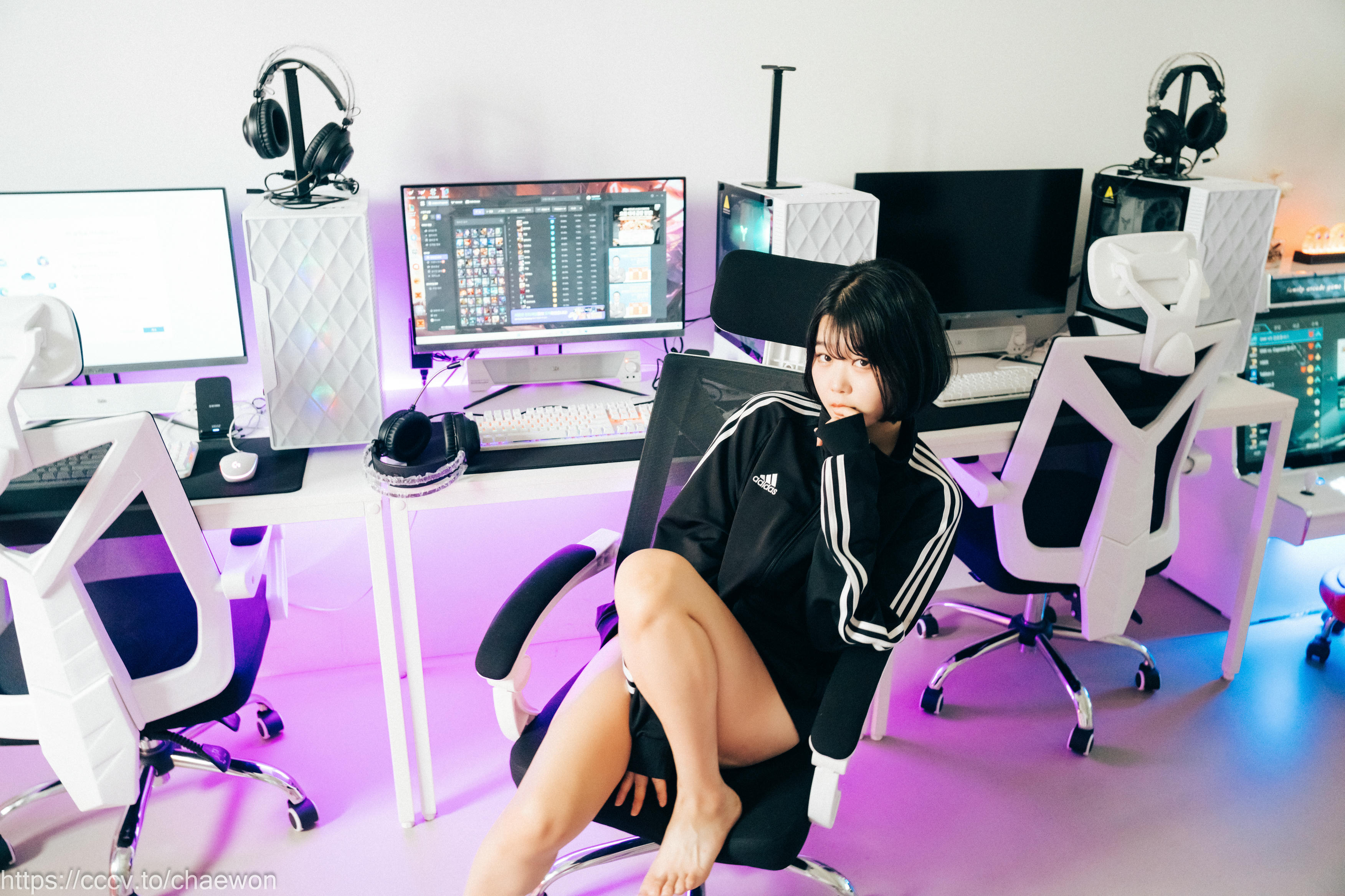 Zia (지아) NO.098 Loozy PC Room with SP [218P+14V／5.52GB]_第1集