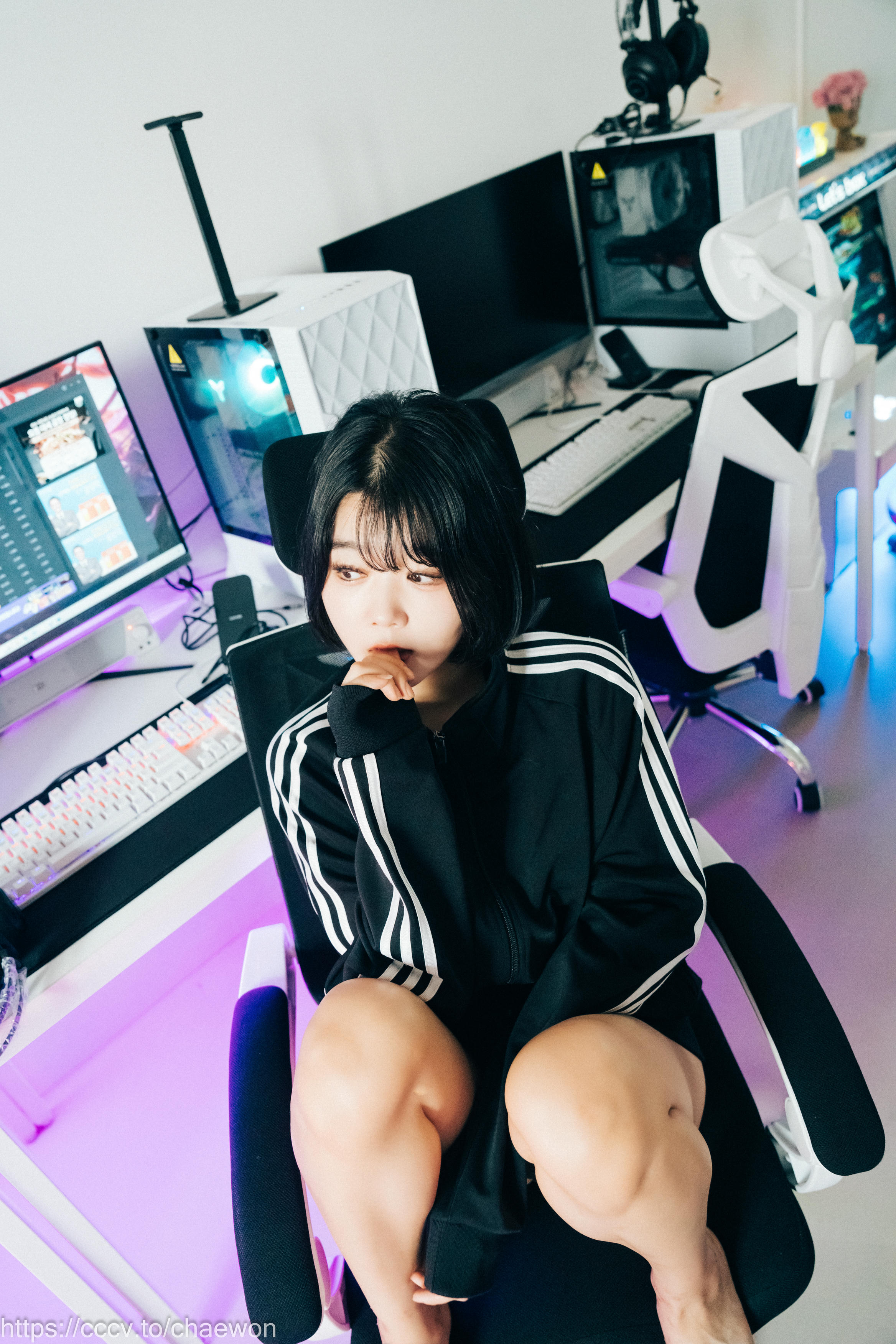 Zia (지아) NO.098 Loozy PC Room with SP [218P+14V／5.52GB]_第1集