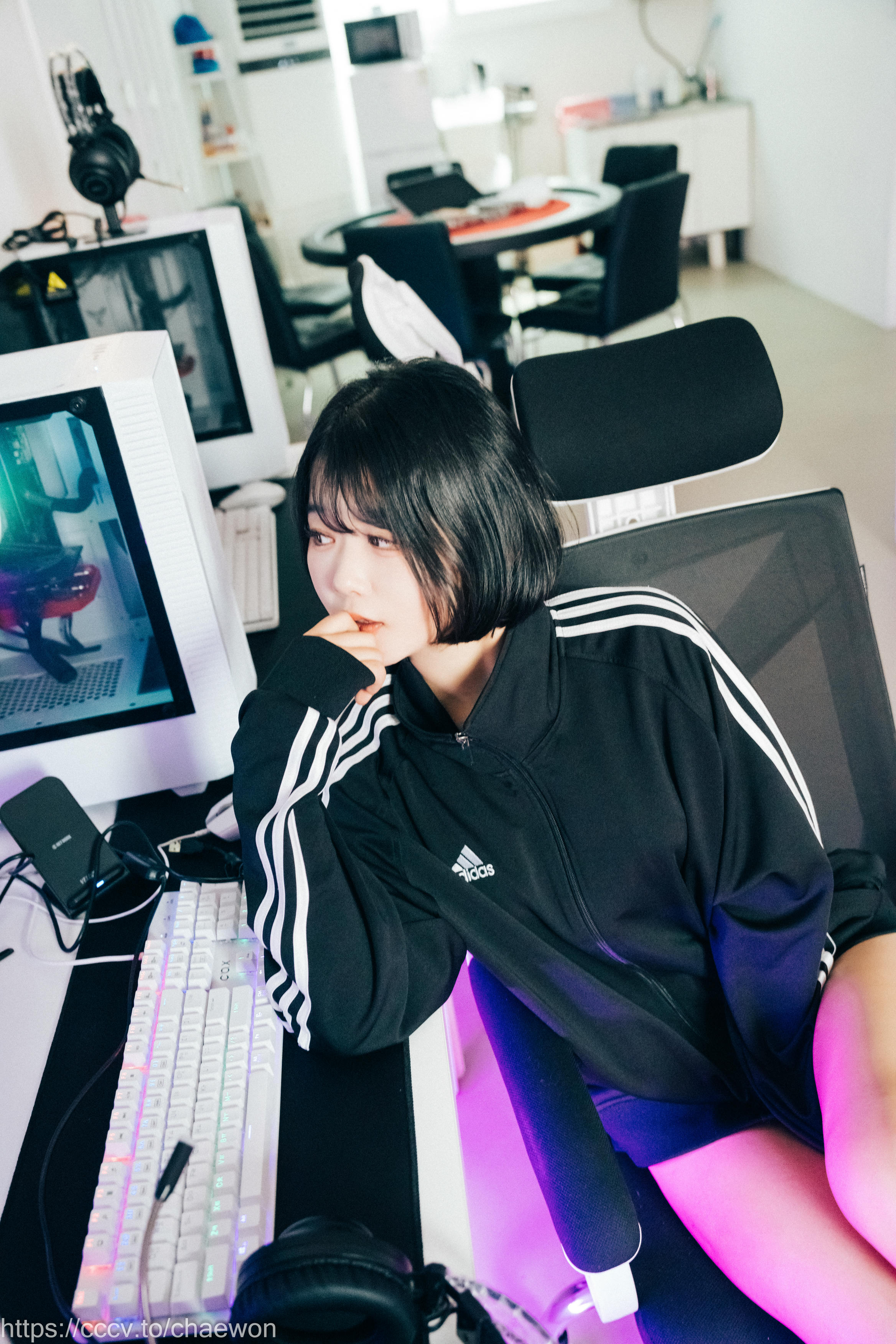 Zia (지아) NO.098 Loozy PC Room with SP [218P+14V／5.52GB]_第1集