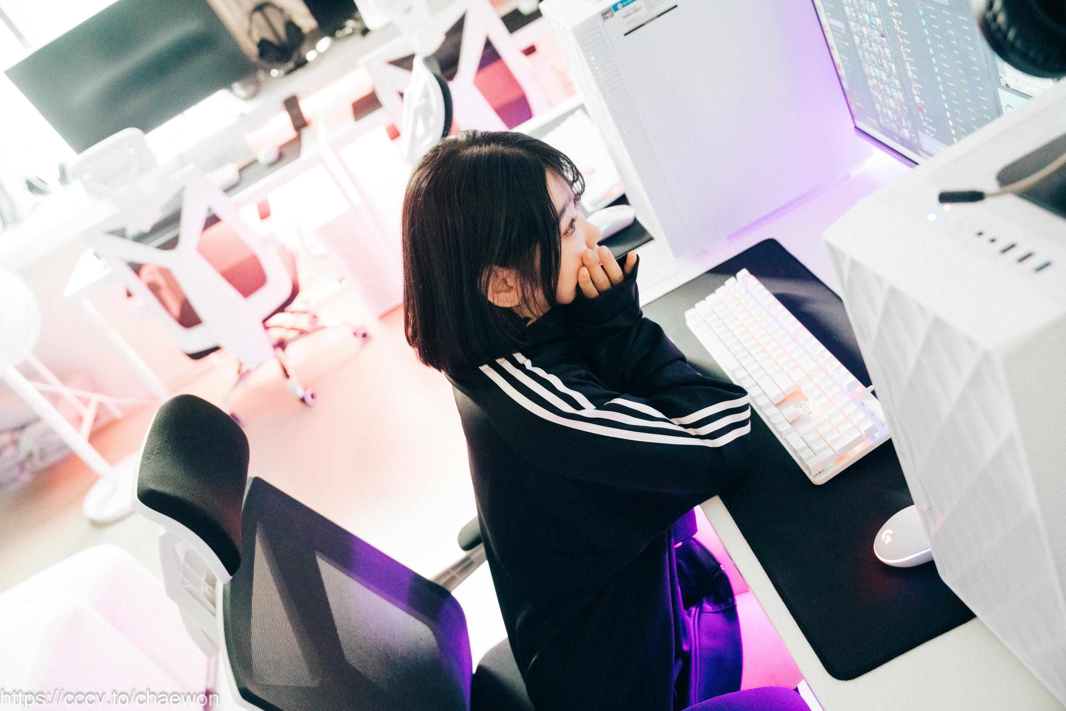 Zia (지아) NO.098 Loozy PC Room with SP [218P+14V／5.52GB]_第1集