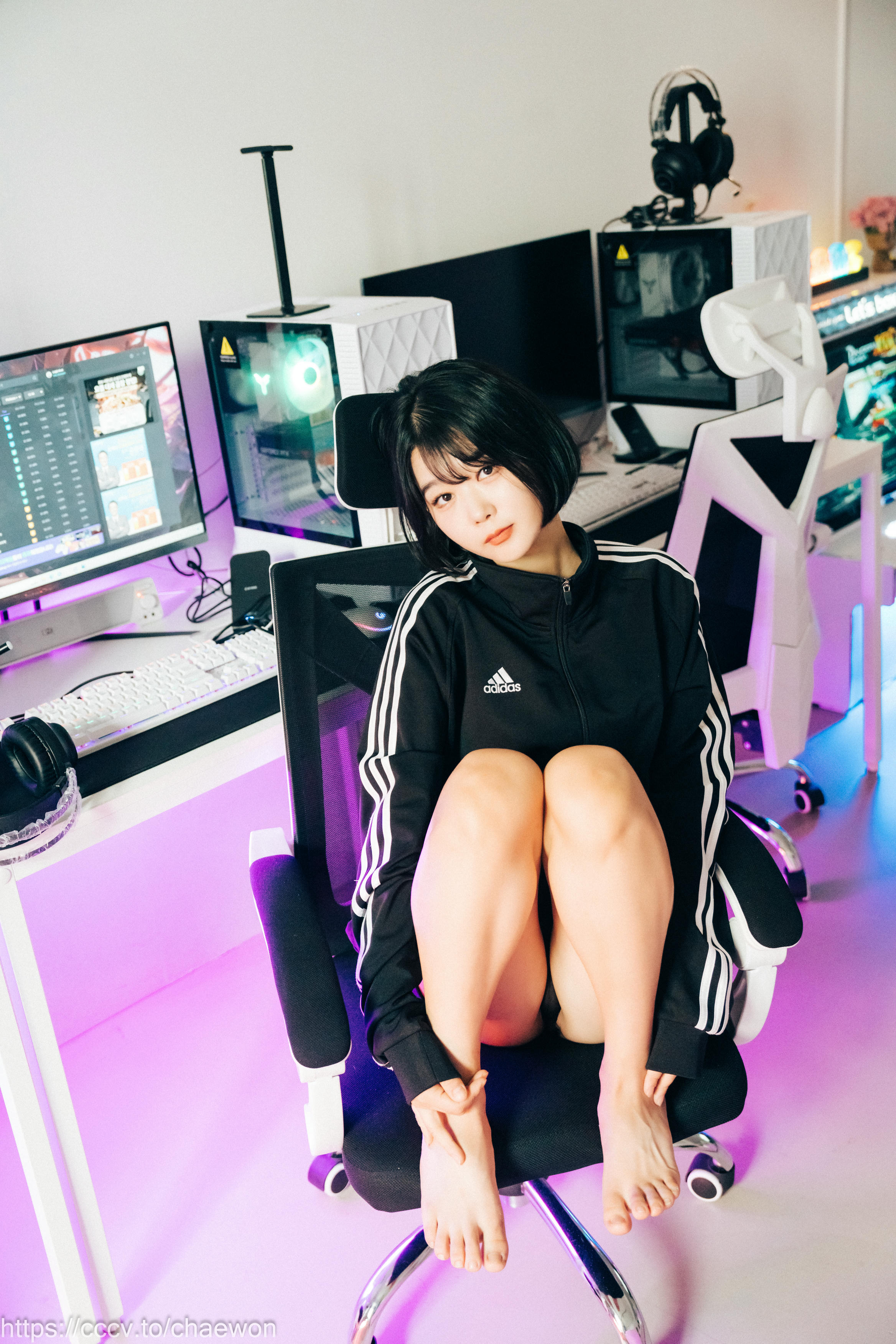 Zia (지아) NO.098 Loozy PC Room with SP [218P+14V／5.52GB]_第1集