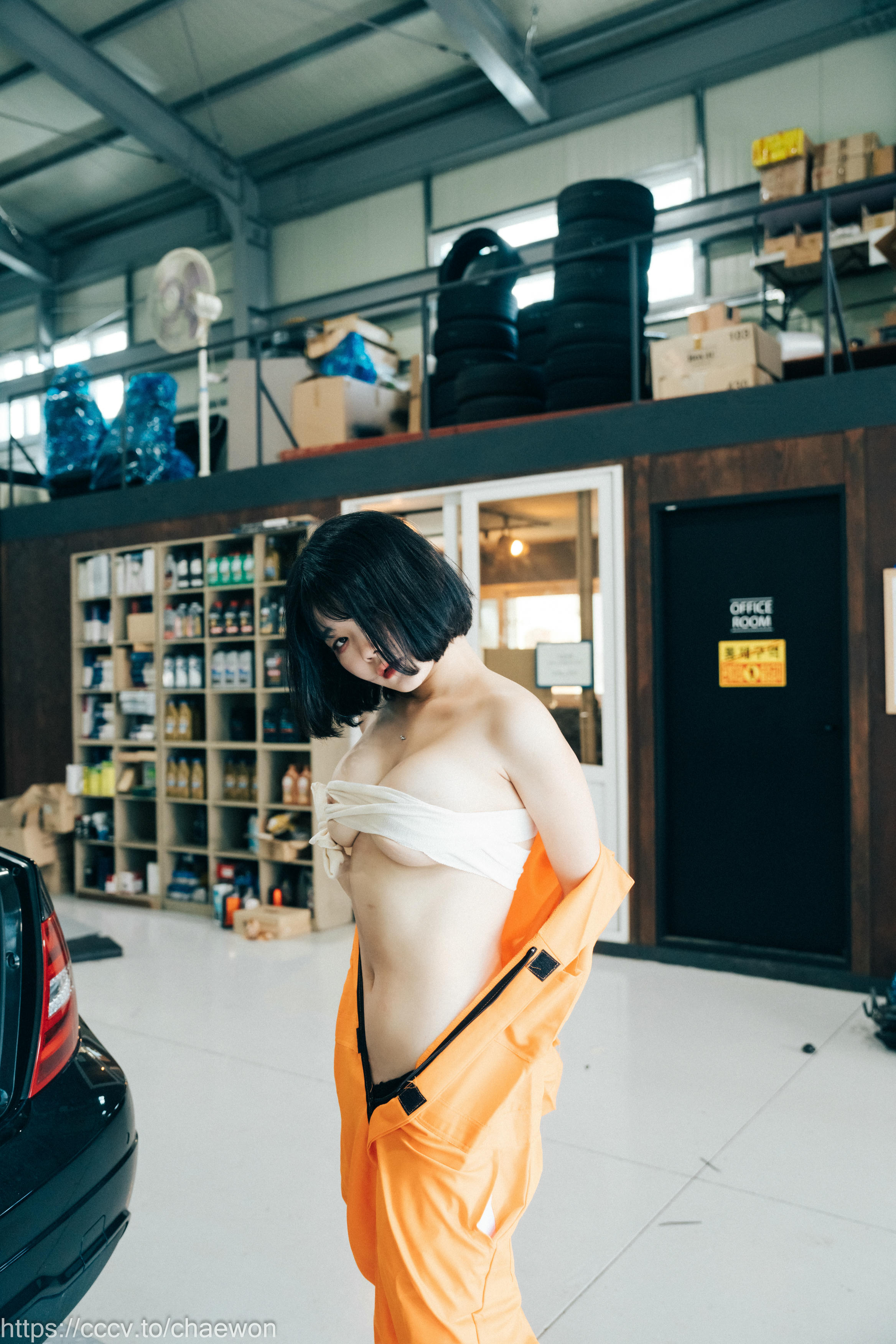 Zia (지아) NO.105 Loozy Zia (지아) Garage Girl [129P+3V／3GB]_第1集
