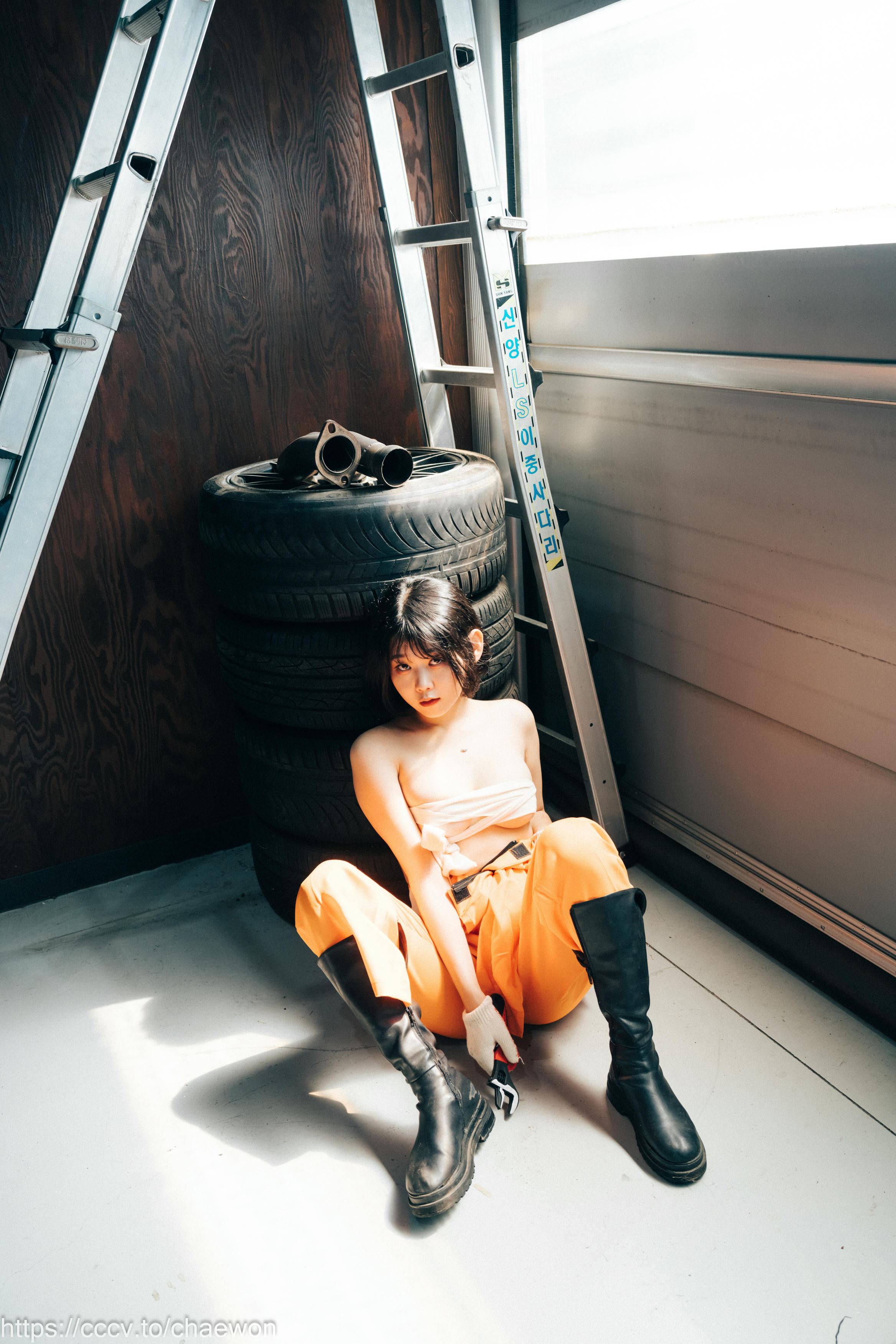 Zia (지아) NO.105 Loozy Zia (지아) Garage Girl [129P+3V／3GB]_第1集
