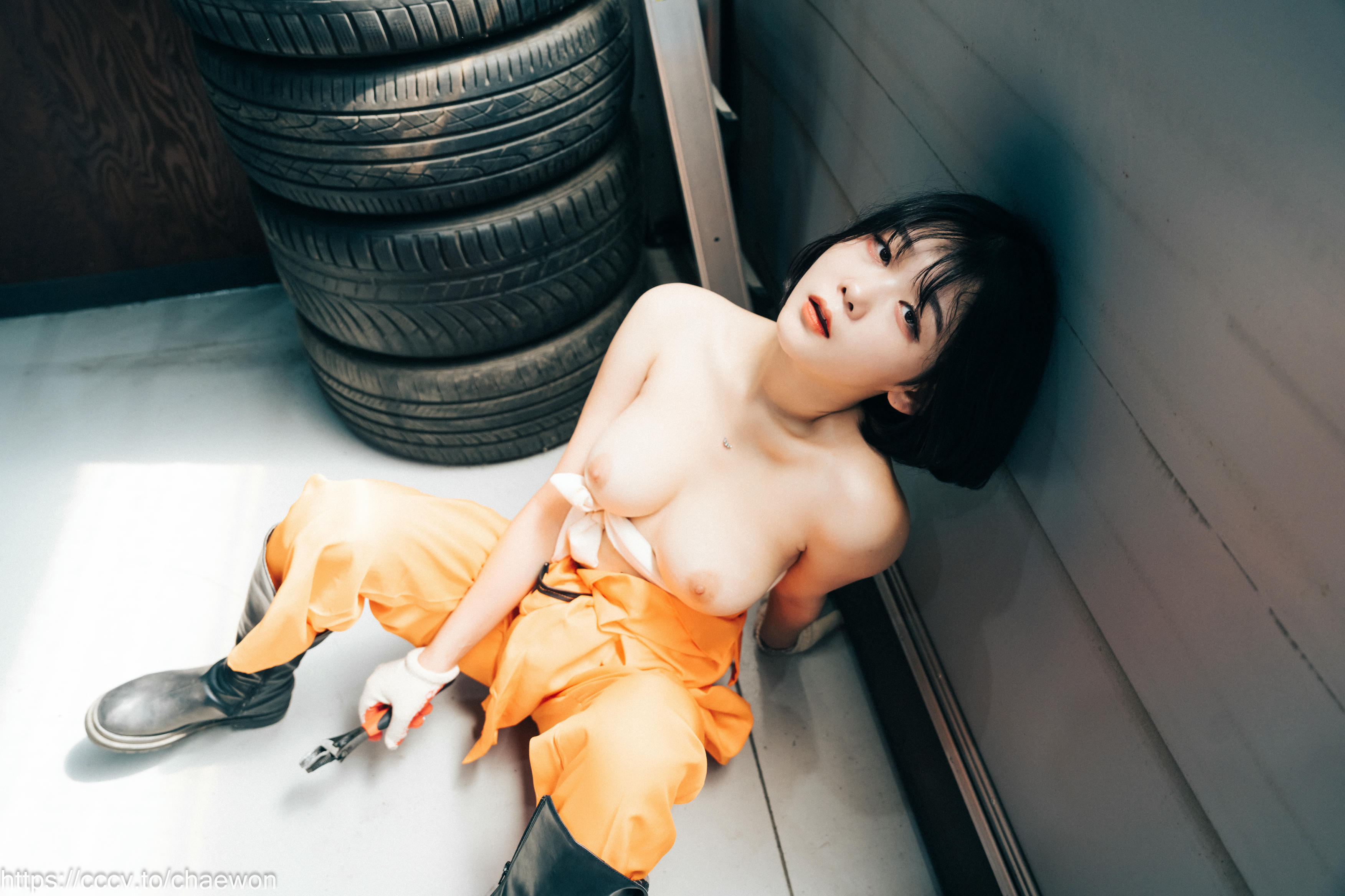 Zia (지아) NO.105 Loozy Zia (지아) Garage Girl [129P+3V／3GB]_第2集
