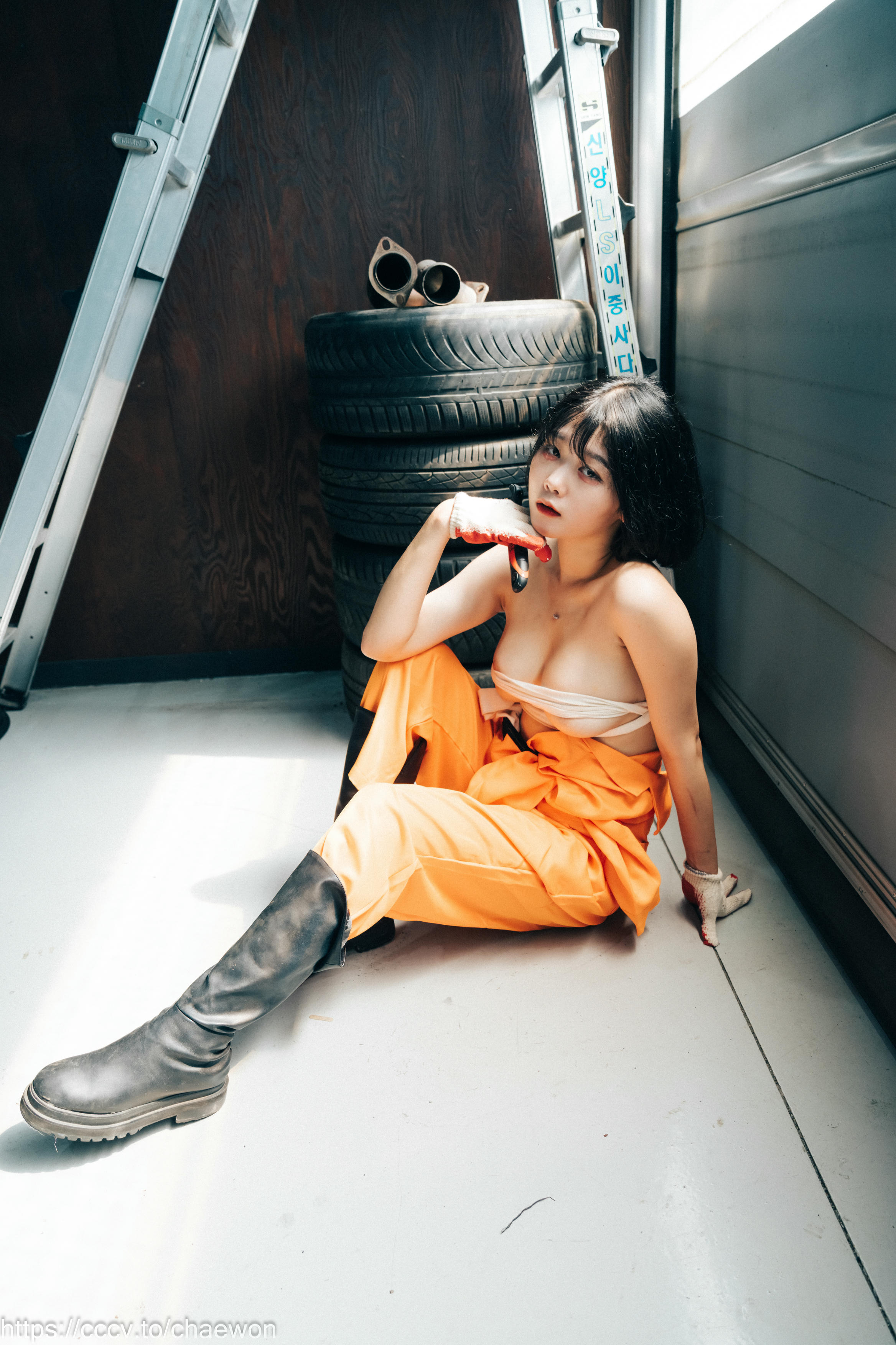 Zia (지아) NO.105 Loozy Zia (지아) Garage Girl [129P+3V／3GB]_第2集