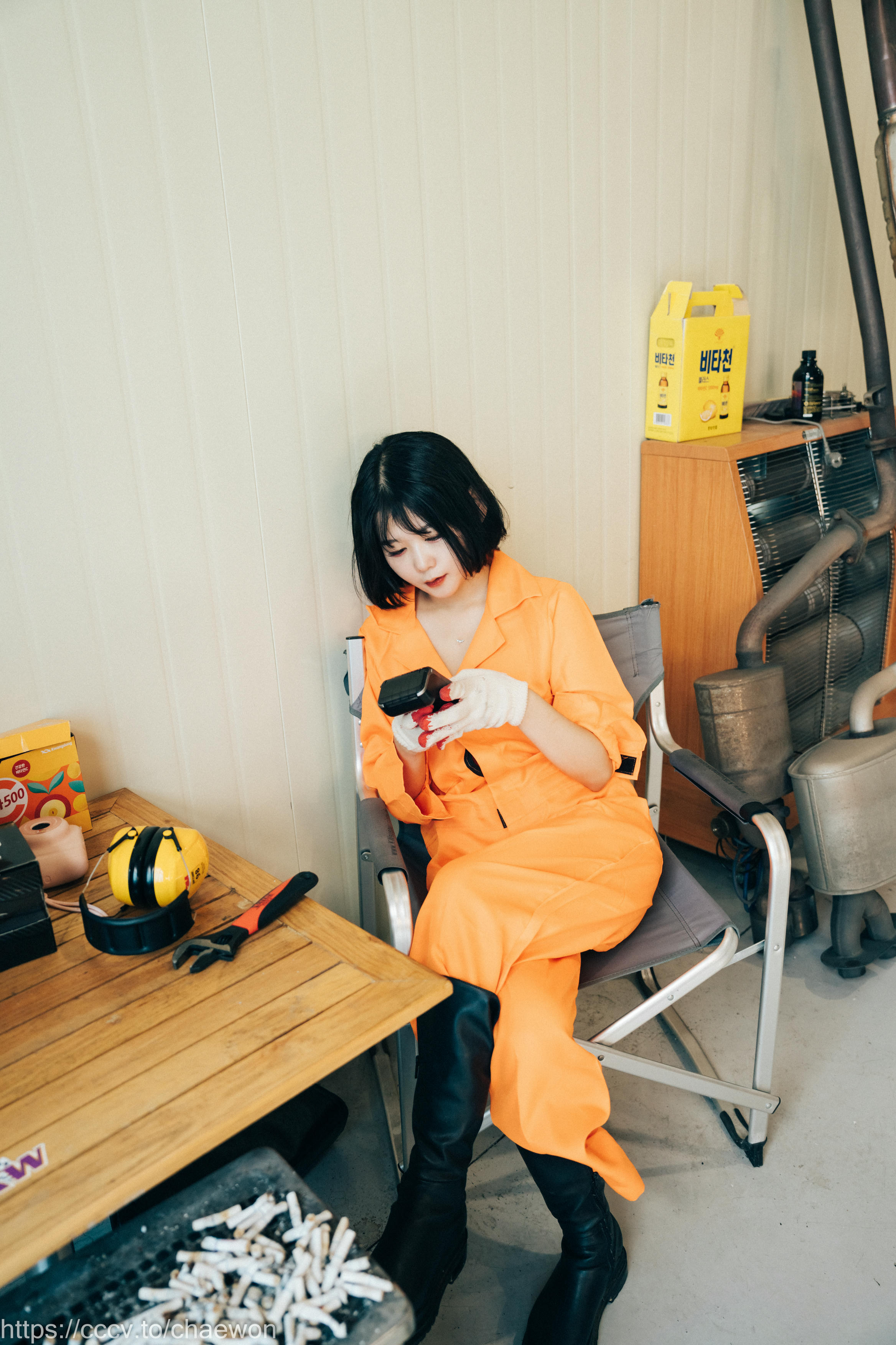 Zia (지아) NO.105 Loozy Zia (지아) Garage Girl [129P+3V／3GB]_第1集