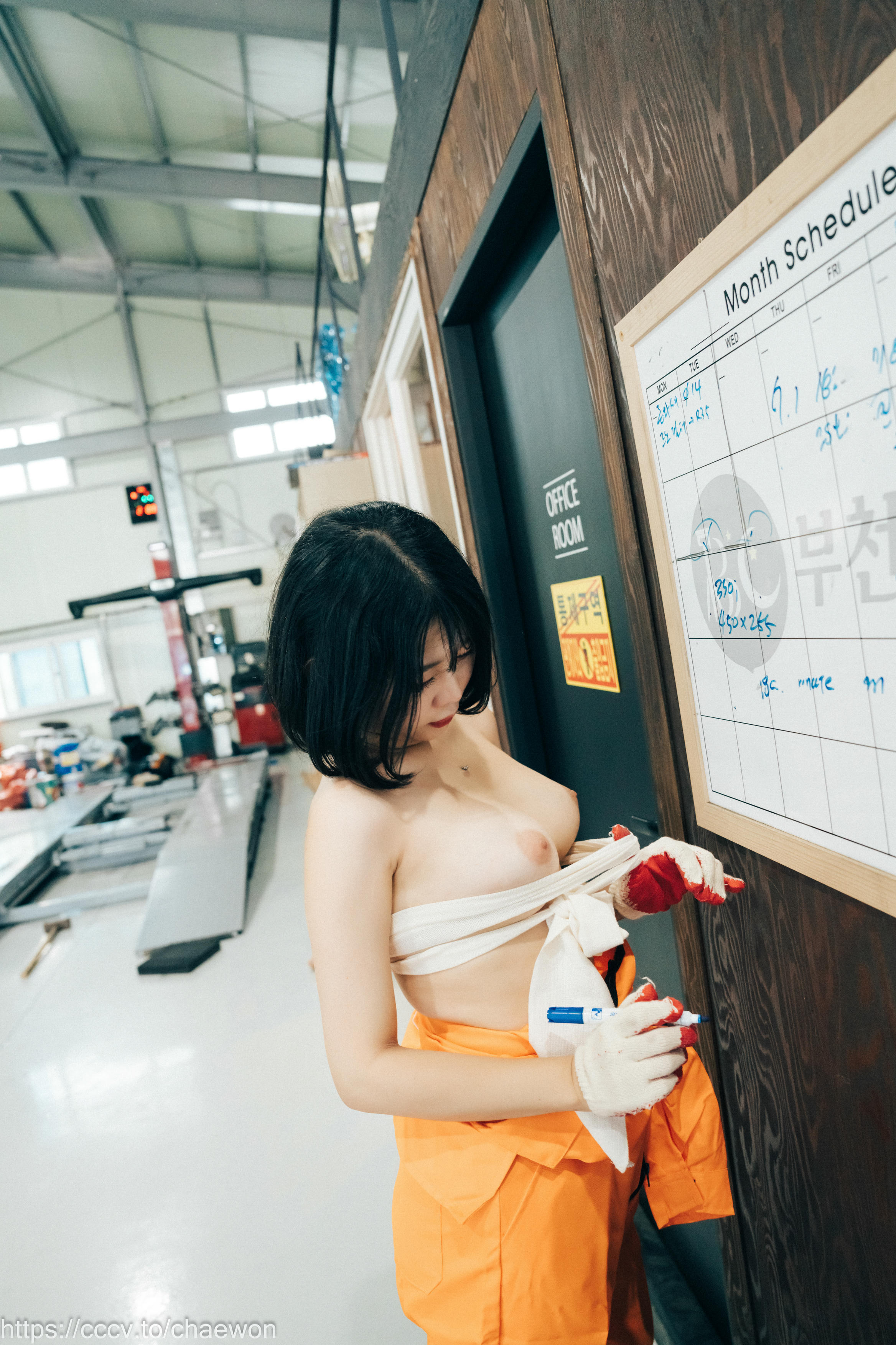 Zia (지아) NO.105 Loozy Zia (지아) Garage Girl [129P+3V／3GB]_第2集