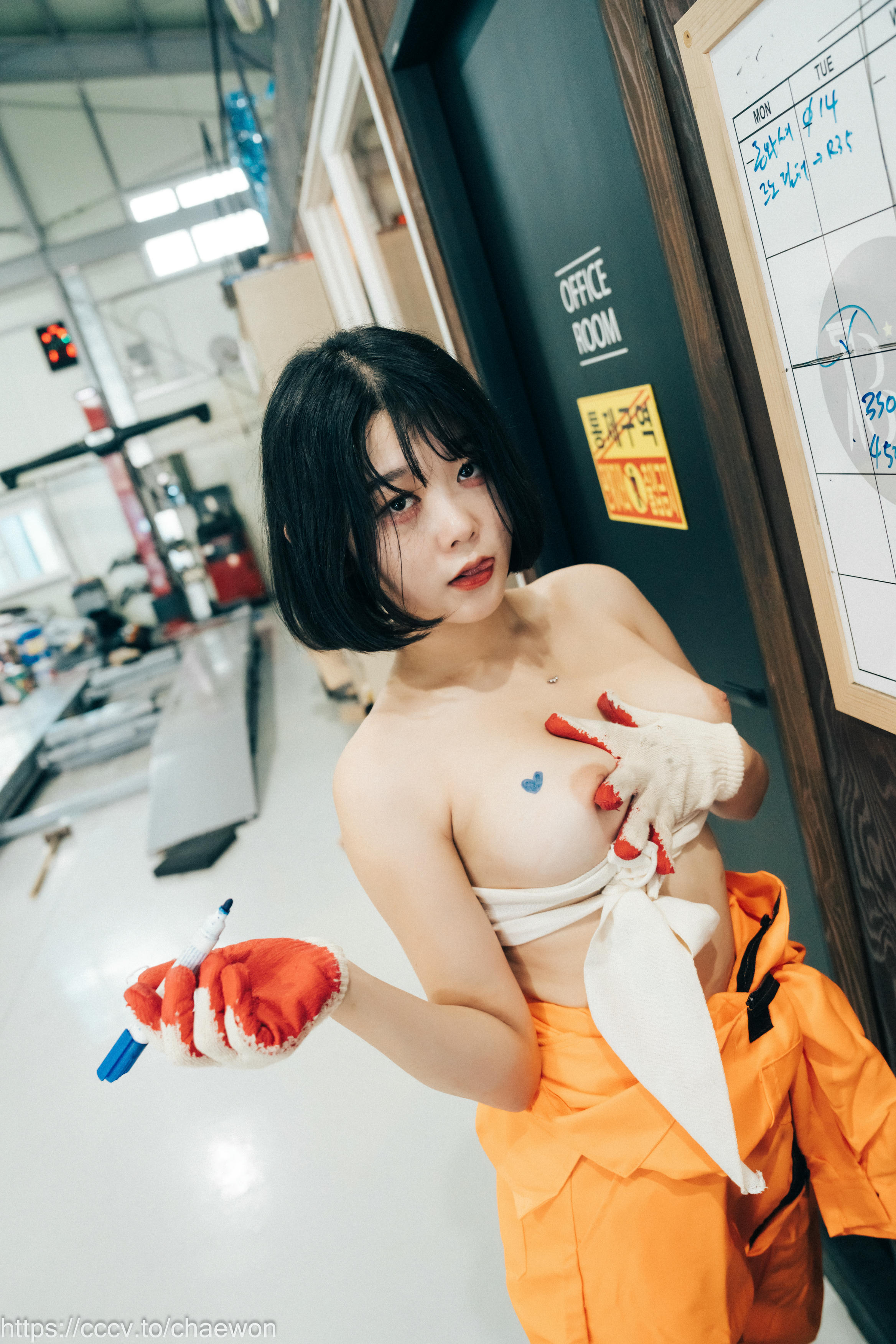Zia (지아) NO.105 Loozy Zia (지아) Garage Girl [129P+3V／3GB]_第2集