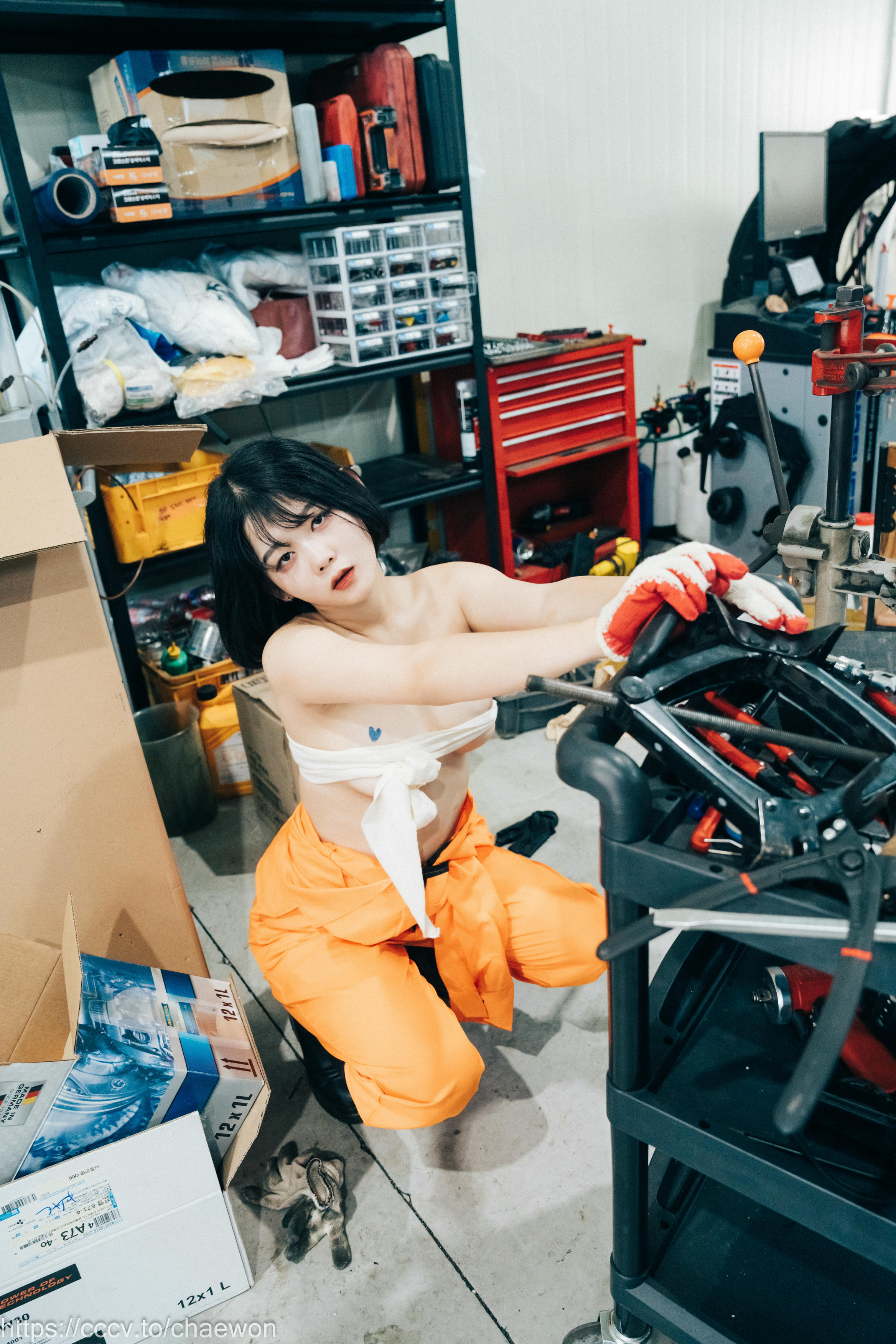 Zia (지아) NO.105 Loozy Zia (지아) Garage Girl [129P+3V／3GB]_第2集