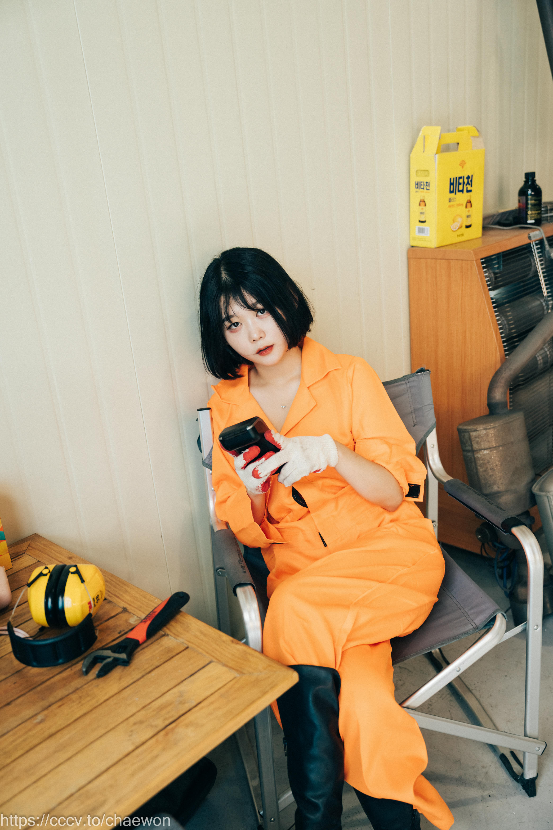 Zia (지아) NO.105 Loozy Zia (지아) Garage Girl [129P+3V／3GB]_第1集