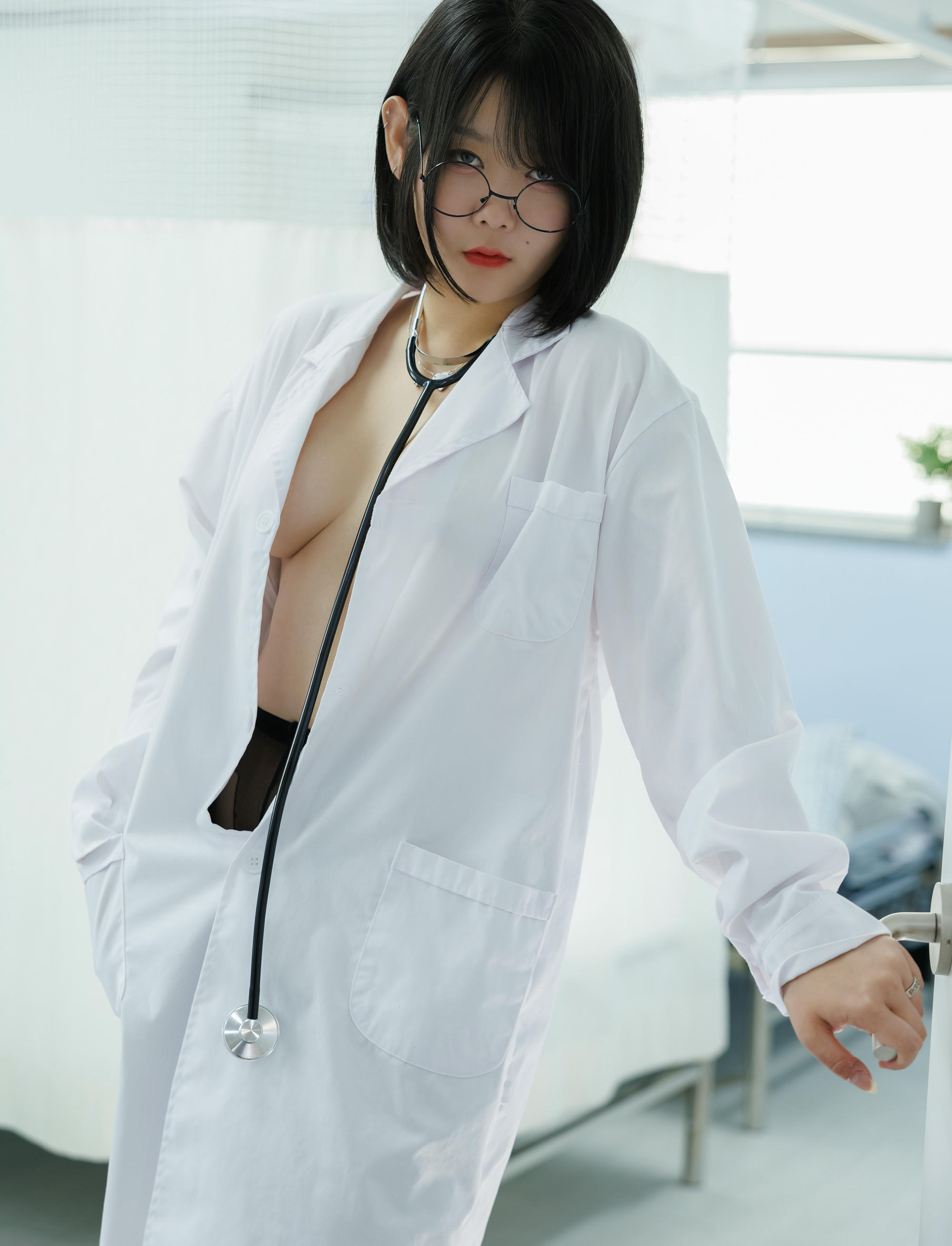 Zia (지아) NO.120 Ready Zia Vol.001 Lady doctor [181P1V-4.81GB]_第1集