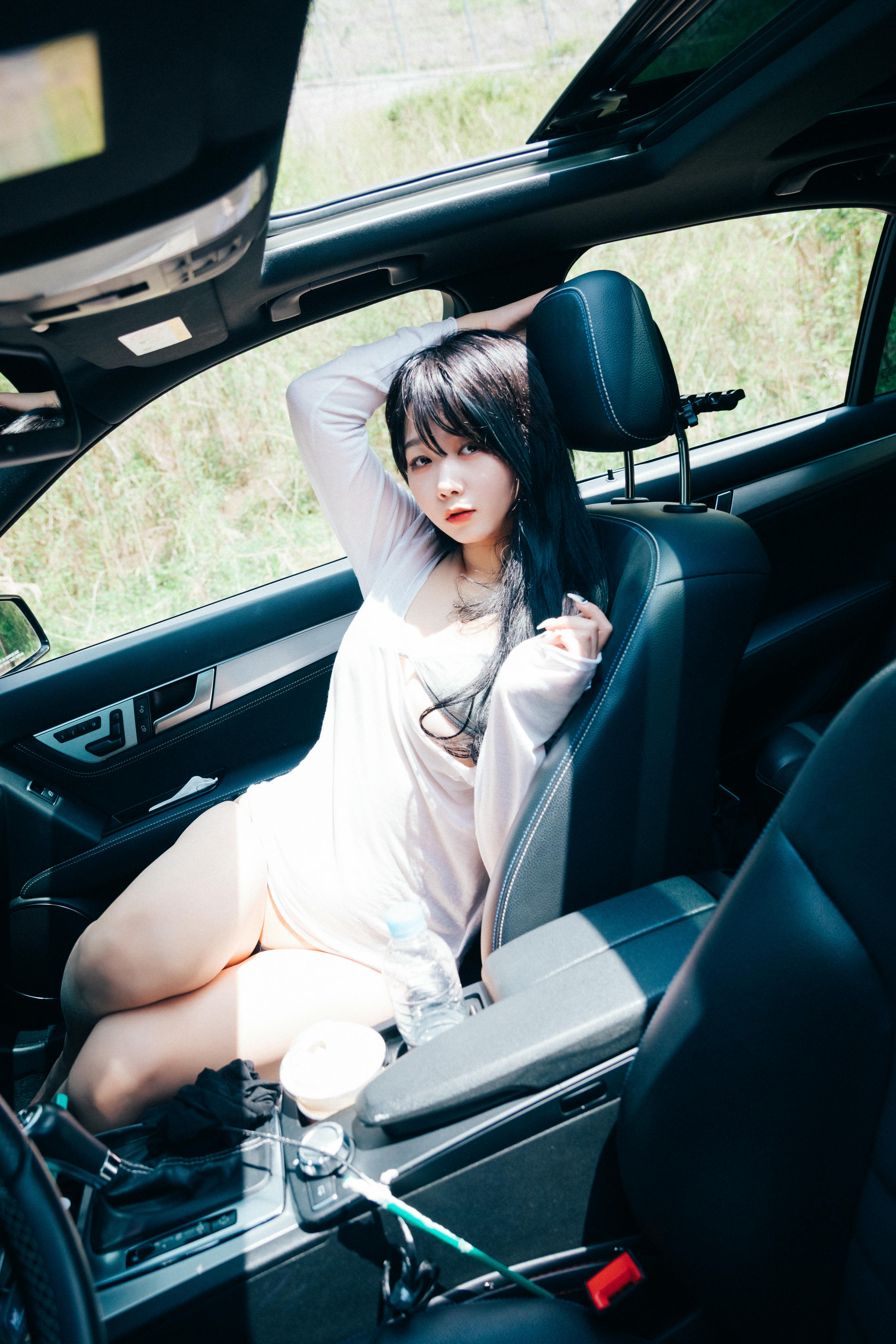 Zia (지아) NO.053 Loozy XXX Trip + Full.Ver [196P+5V-3.53GB]_第1集