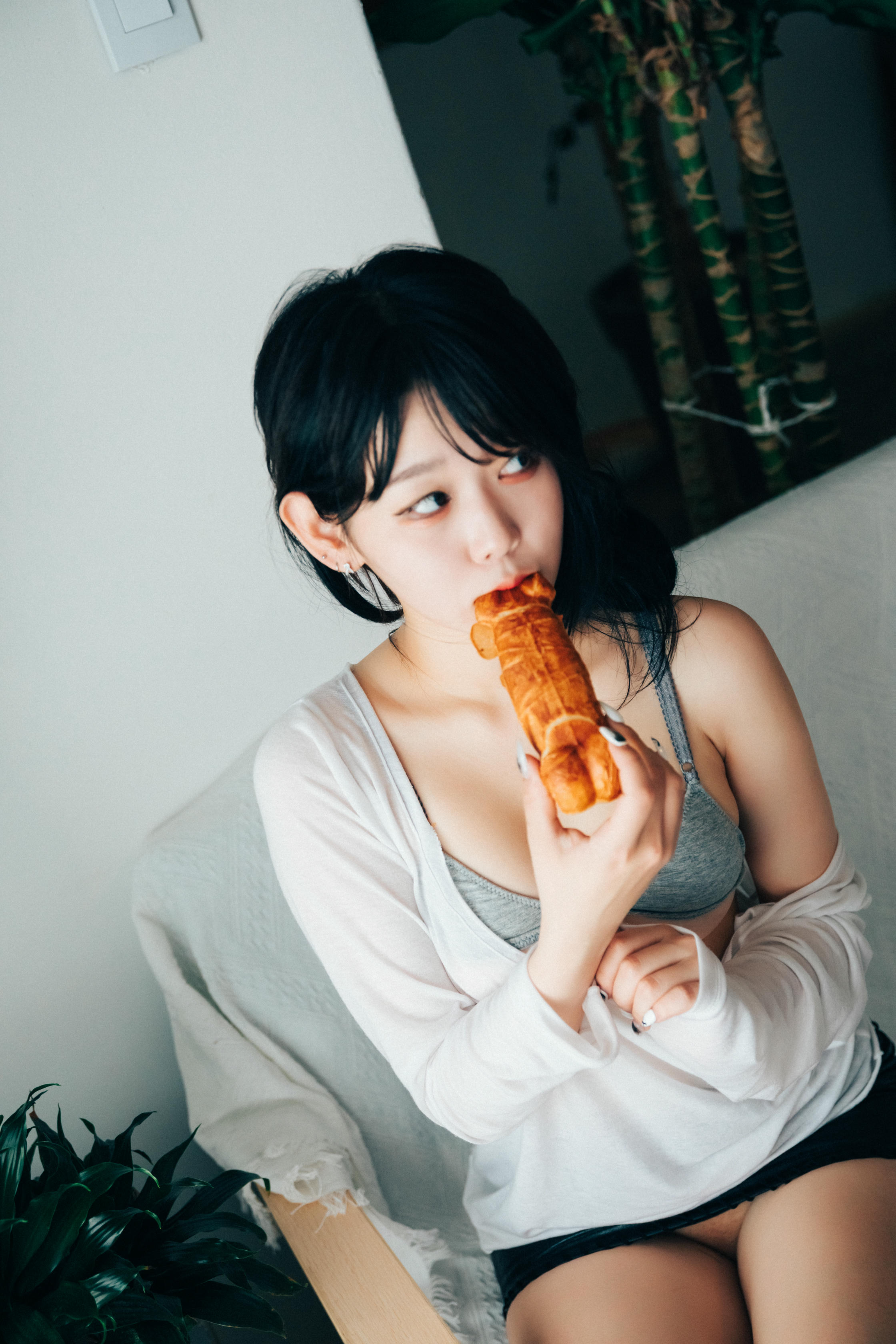 Zia (지아) NO.053 Loozy XXX Trip + Full.Ver [196P+5V-3.53GB]_第9集