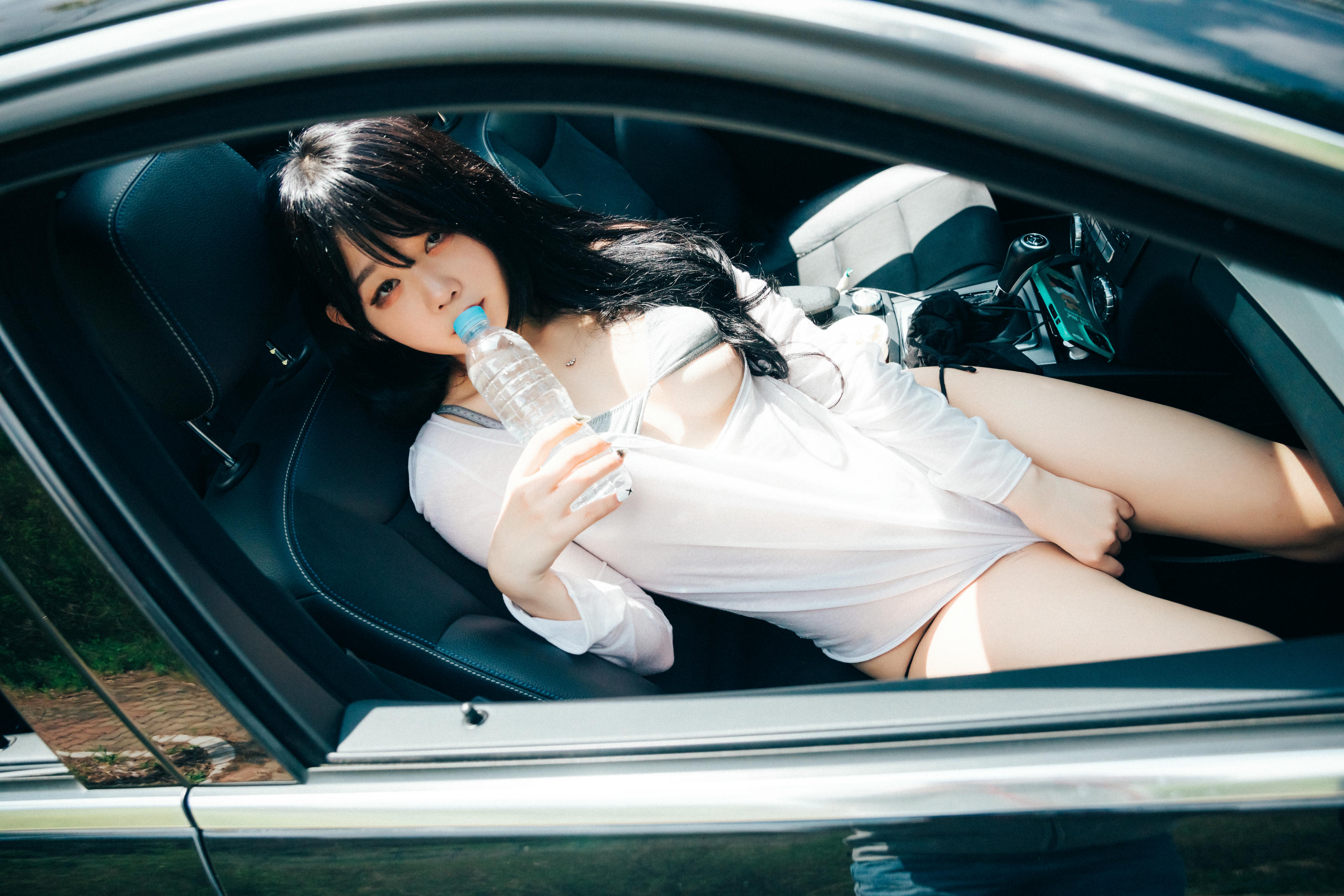 Zia (지아) NO.053 Loozy XXX Trip + Full.Ver [196P+5V-3.53GB]_第1集