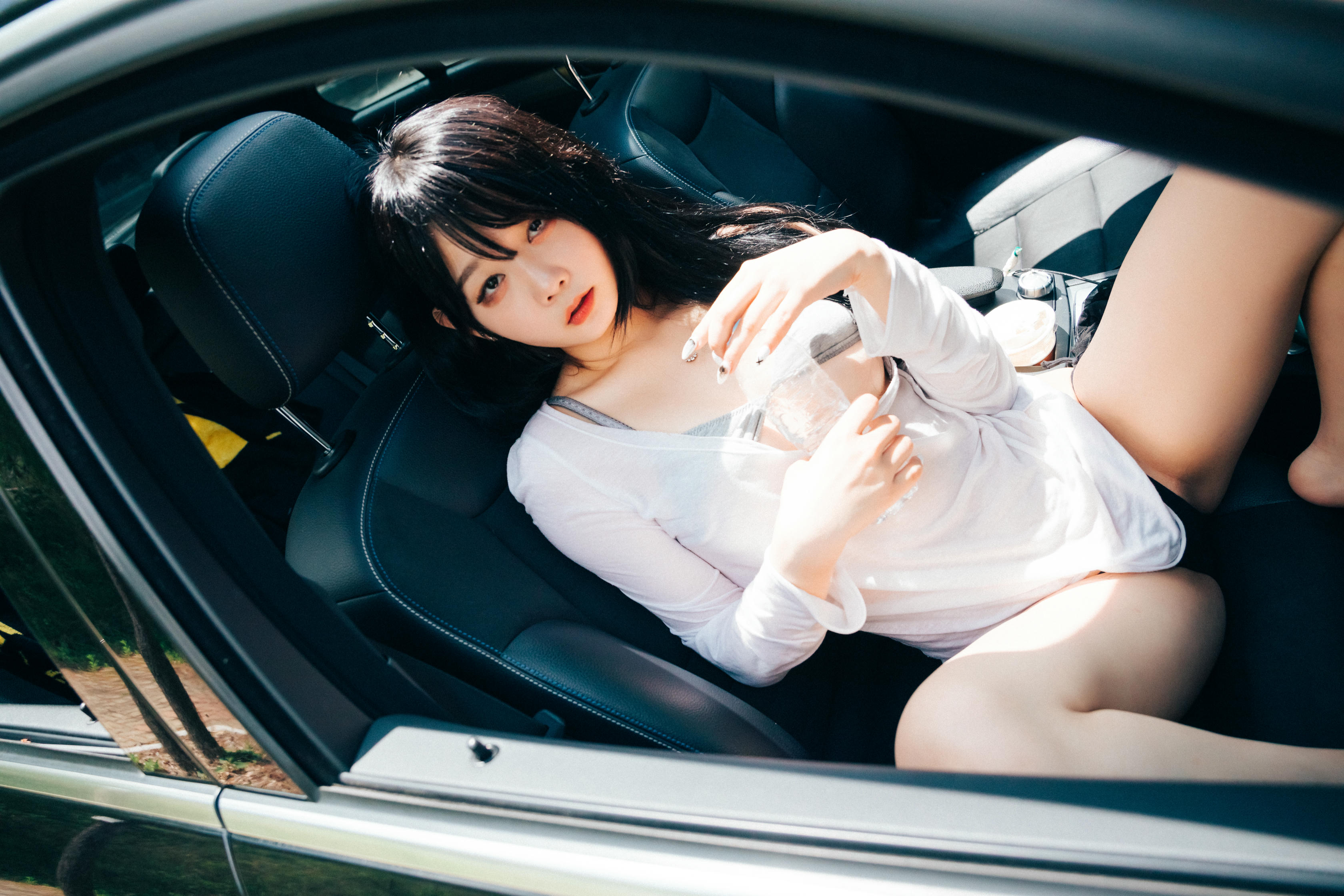 Zia (지아) NO.053 Loozy XXX Trip + Full.Ver [196P+5V-3.53GB]_第1集