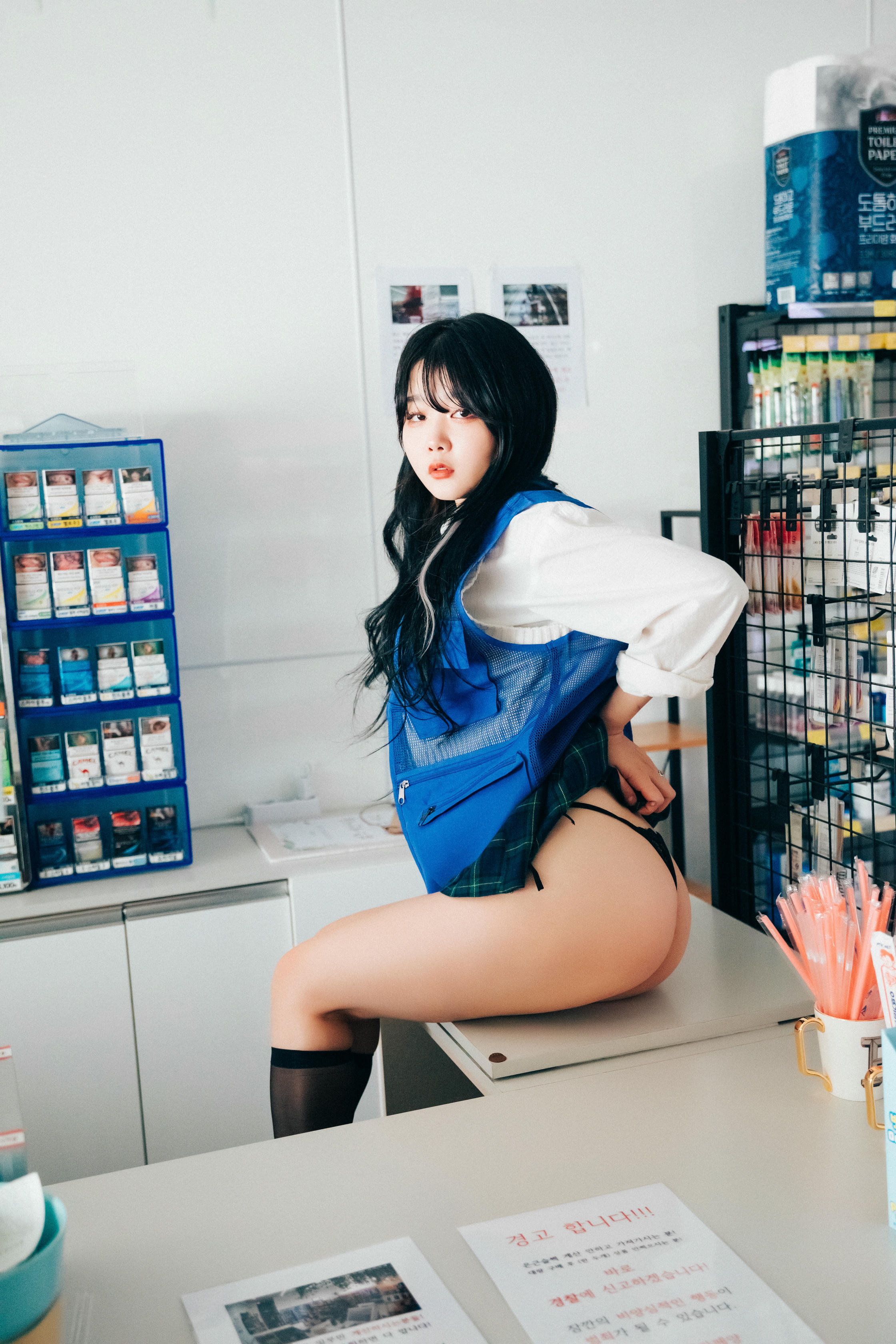 Zia (지아) NO.064 Loozy Zia (지아) Part Timer (+S.Ver) [175P9V 4GB]_第1集