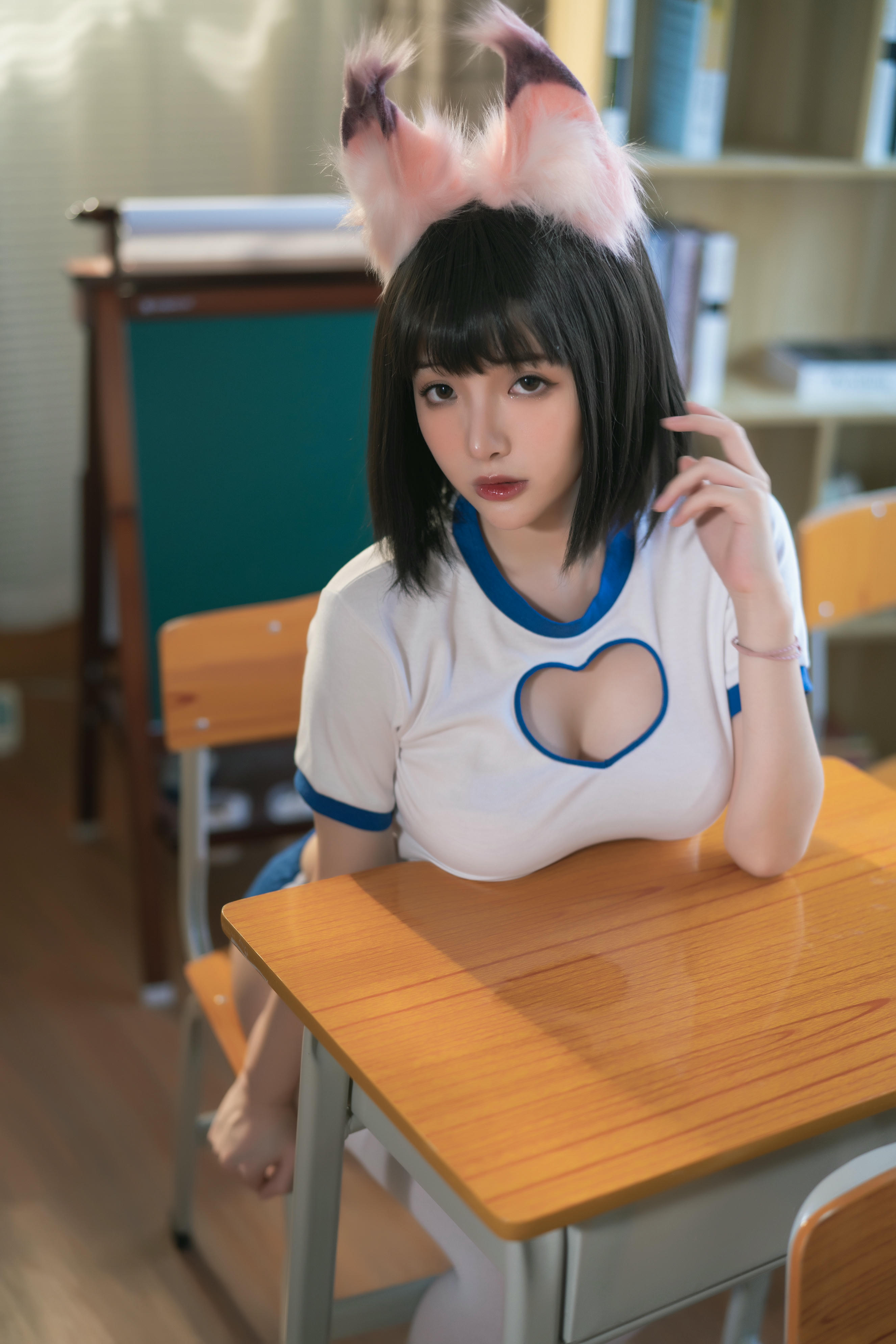 雯妹不讲道理 NO.049 运动服猫咪 [30P-595MB]_第1集
