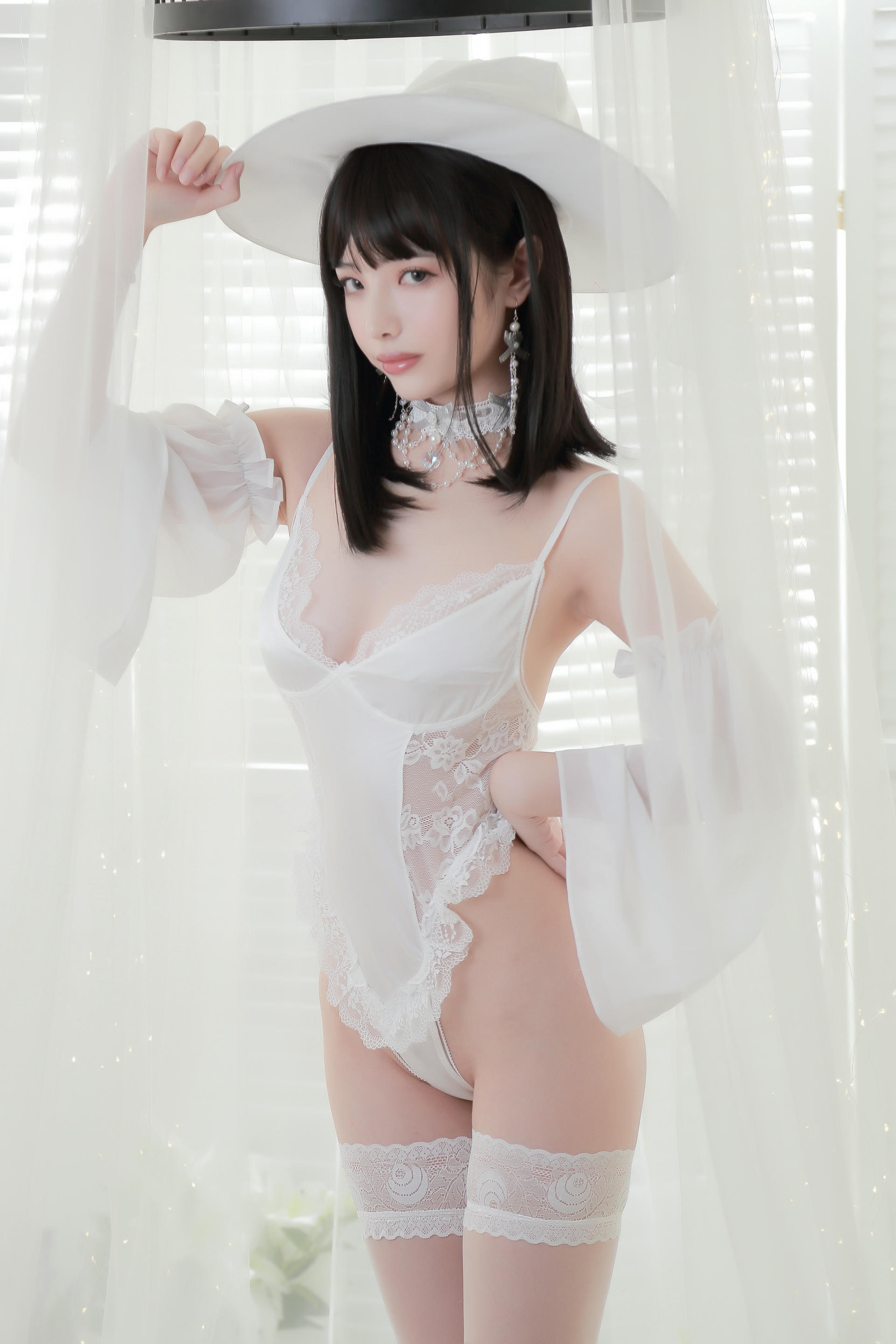 雯妹不讲道理 NO.030 白女巫 [34P-254MB]_第1集