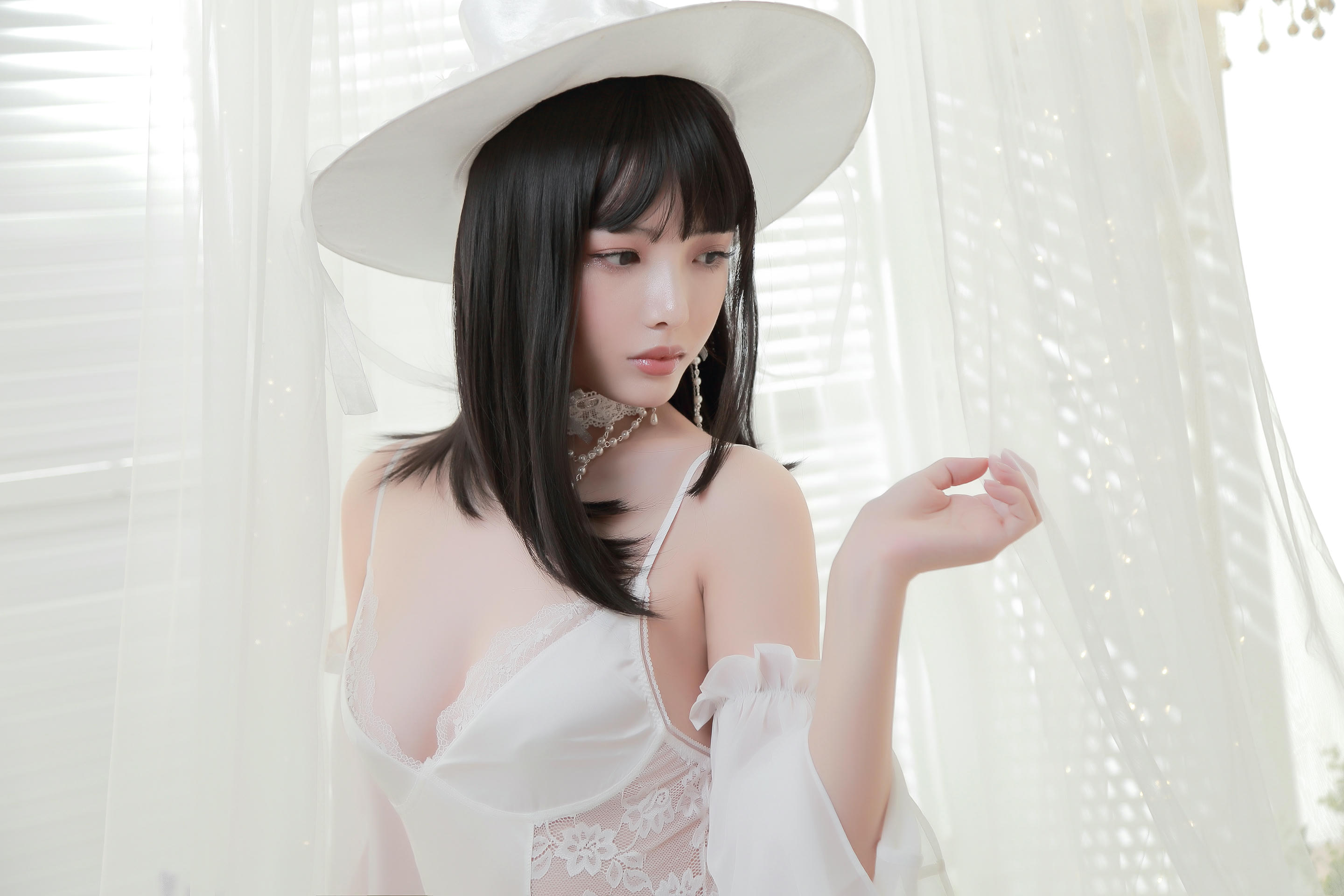 雯妹不讲道理 NO.030 白女巫 [34P-254MB]_第1集