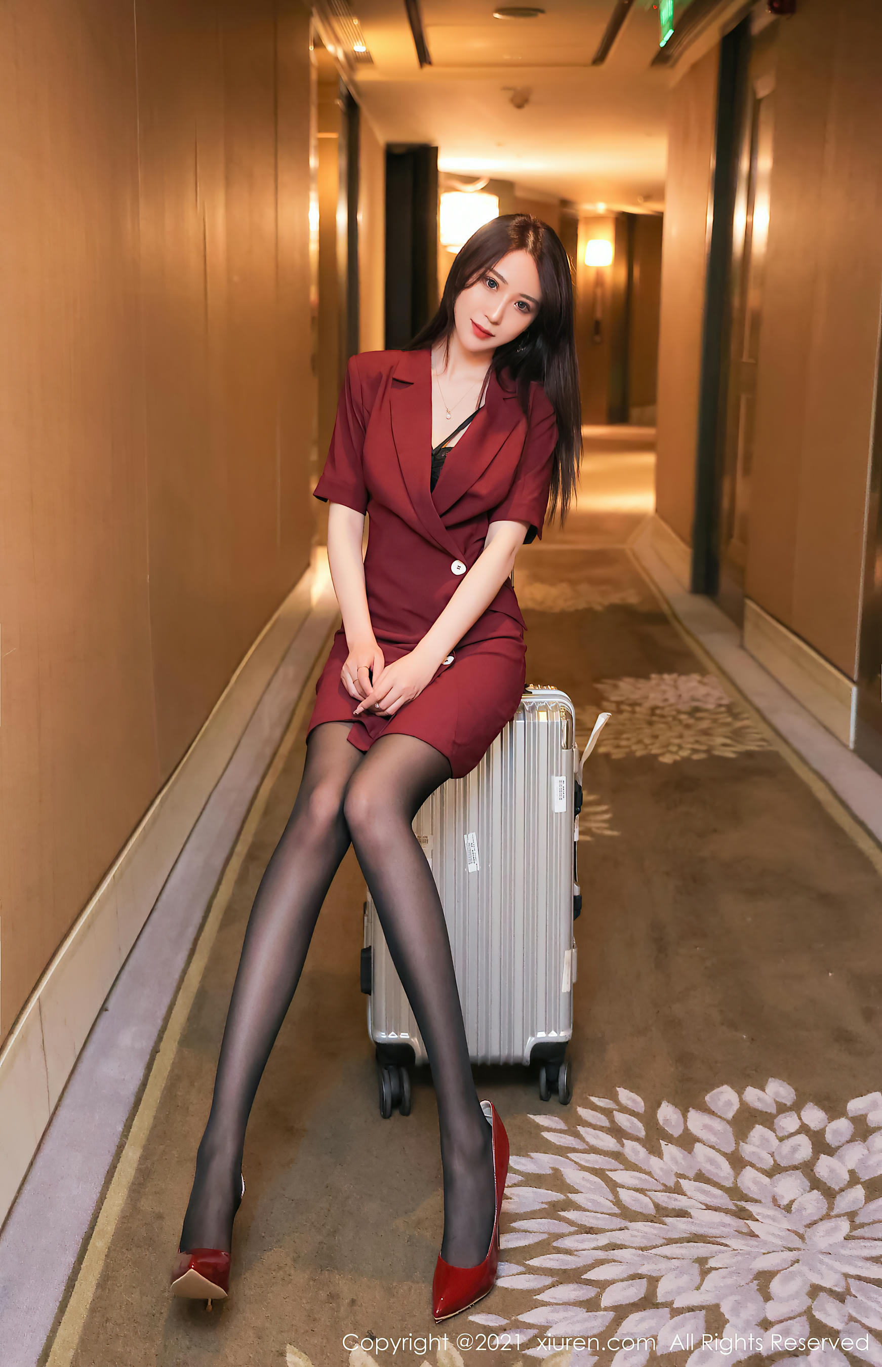 XIUREN秀人网 2021.08.27 NO.3863 周慕汐baby[70+1P／715MB]_第1集