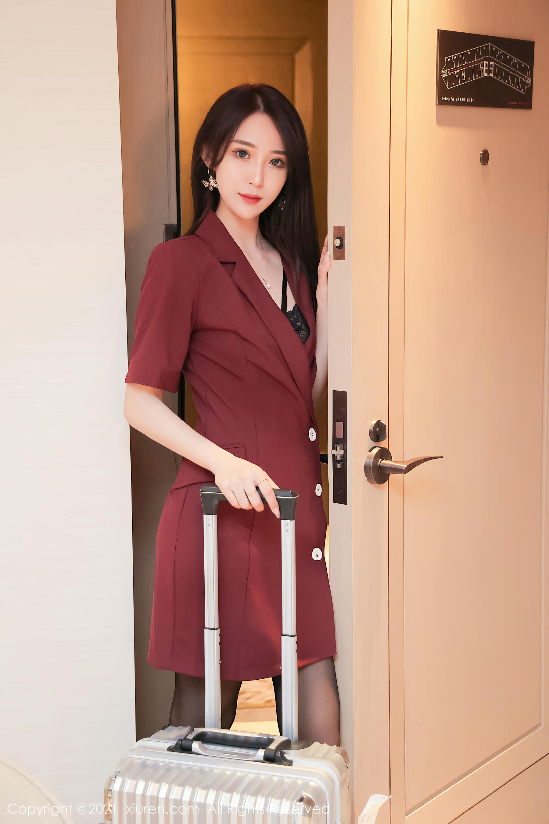 XIUREN秀人网 2021.08.27 NO.3863 周慕汐baby[70+1P／715MB]_第1集