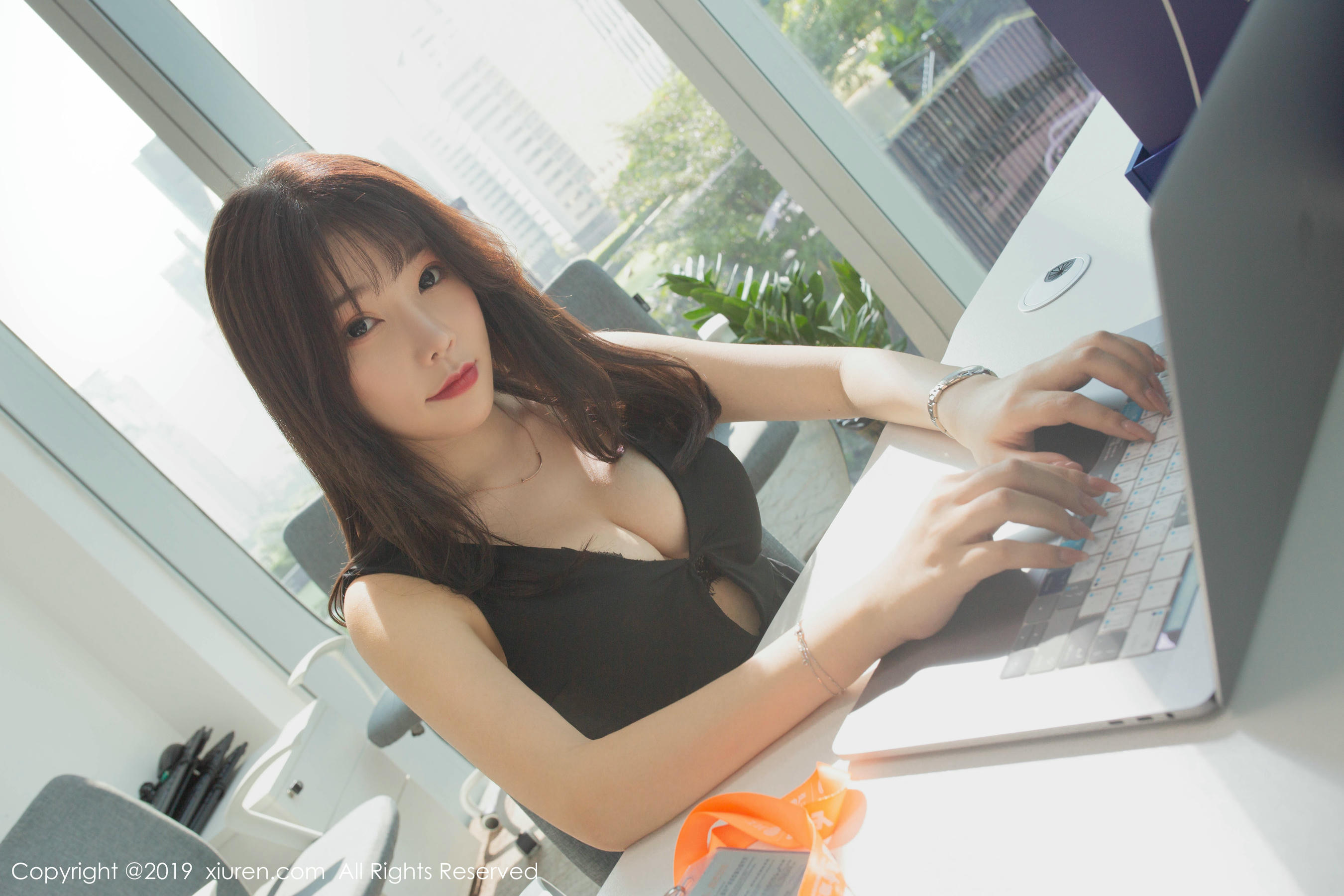 [XIUREN秀人网] 2019.10.29 No.1757 芝芝Booty [54P-124MB]_第2集